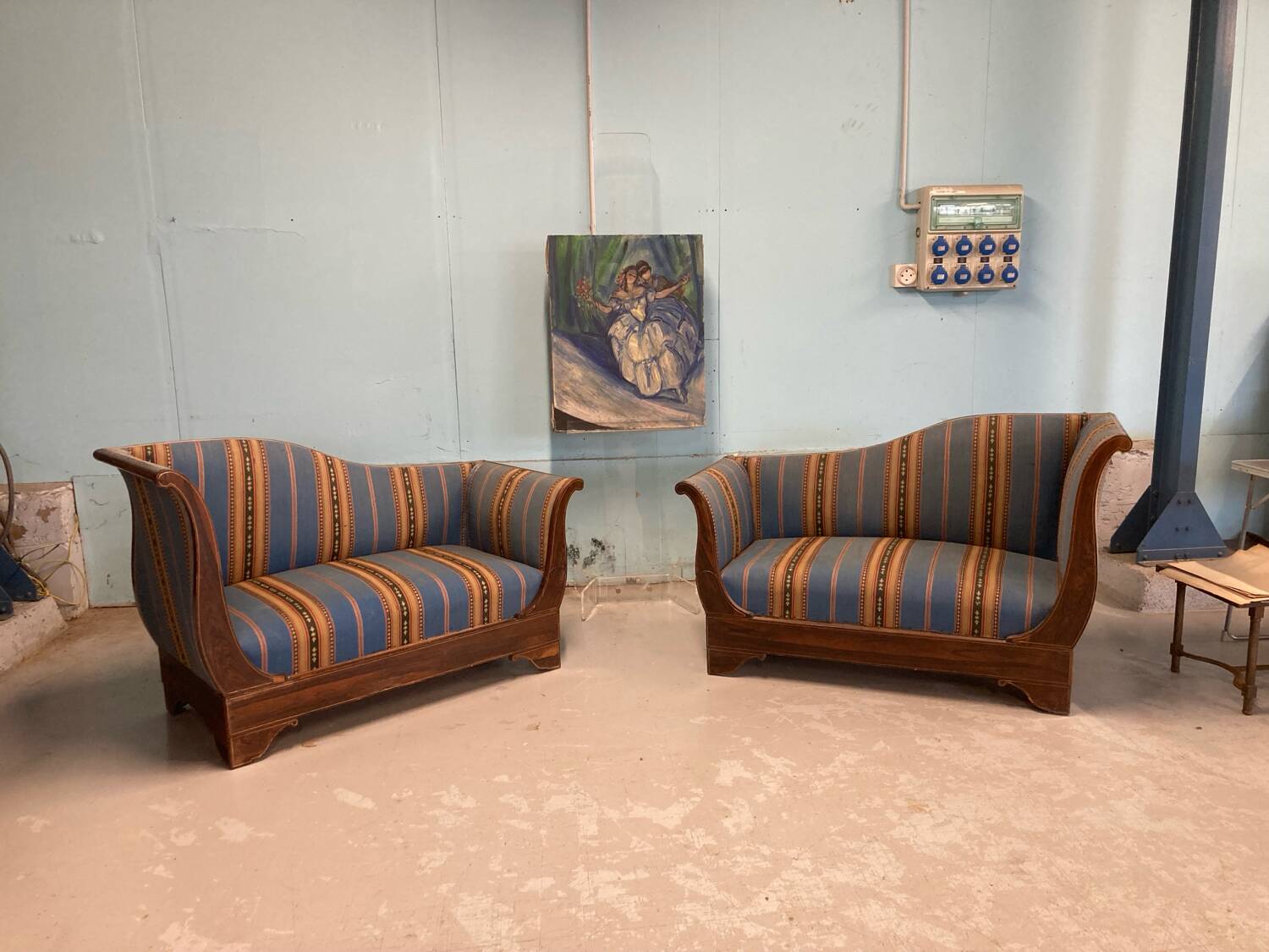 Pair of meridians in rosewood, Charles X period.