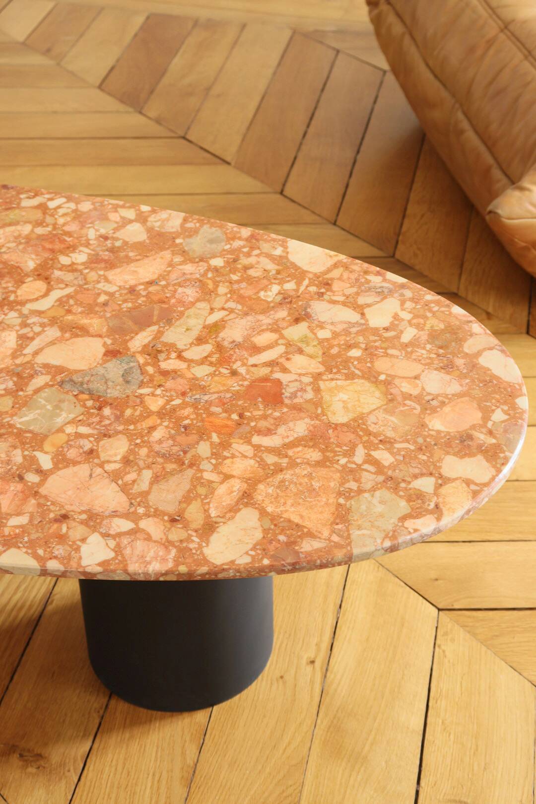 table basse marbre et pieds acier