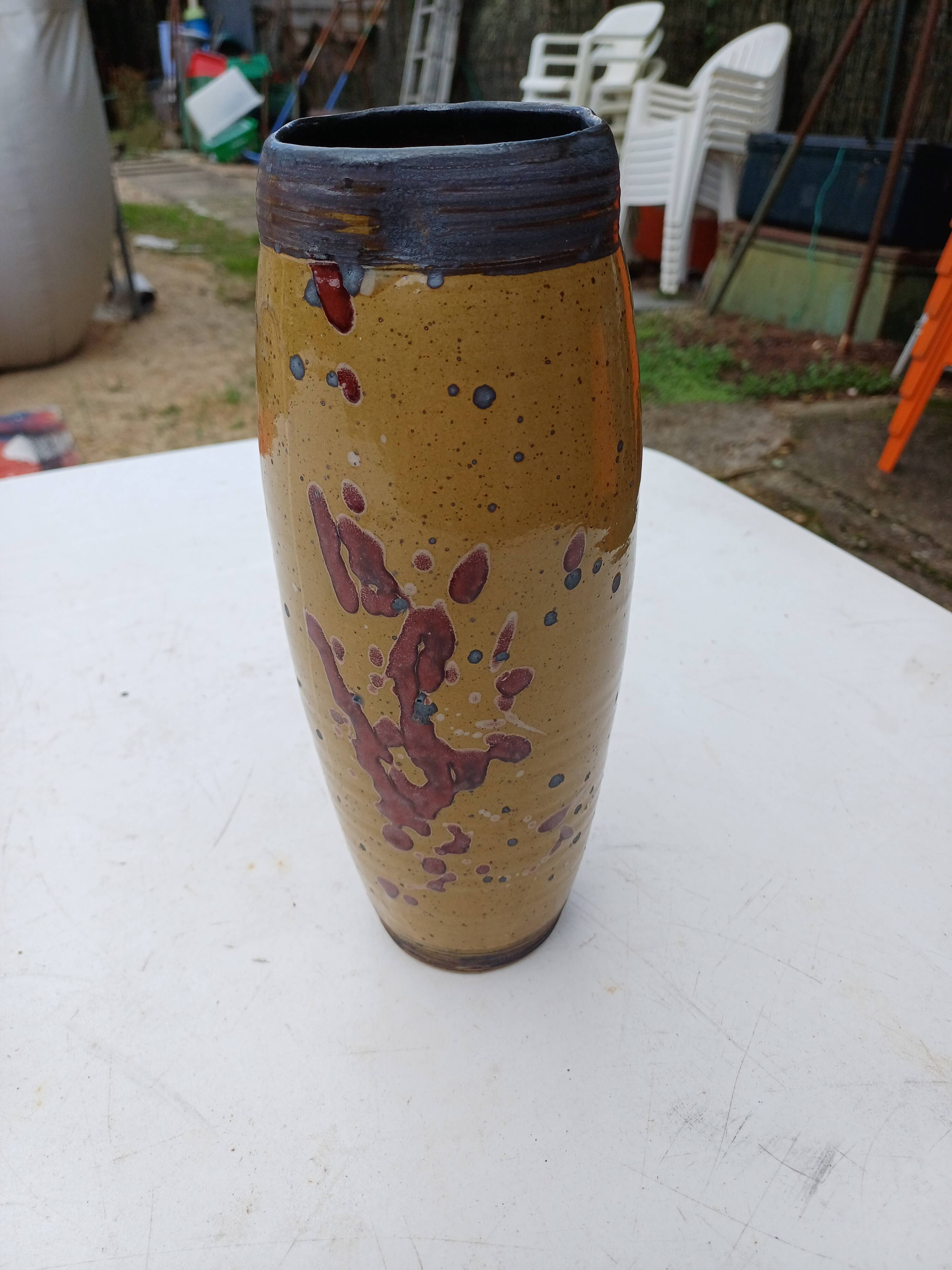 Vintage vase by Cécile and Fabien Badal