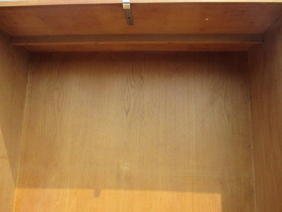 Wall retractable Hans Wegner bed Murphy bed