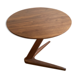 Unstructured side table