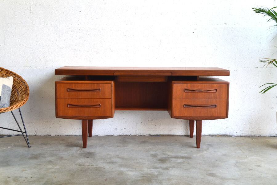 Desk by G-Plan * 145 cm
