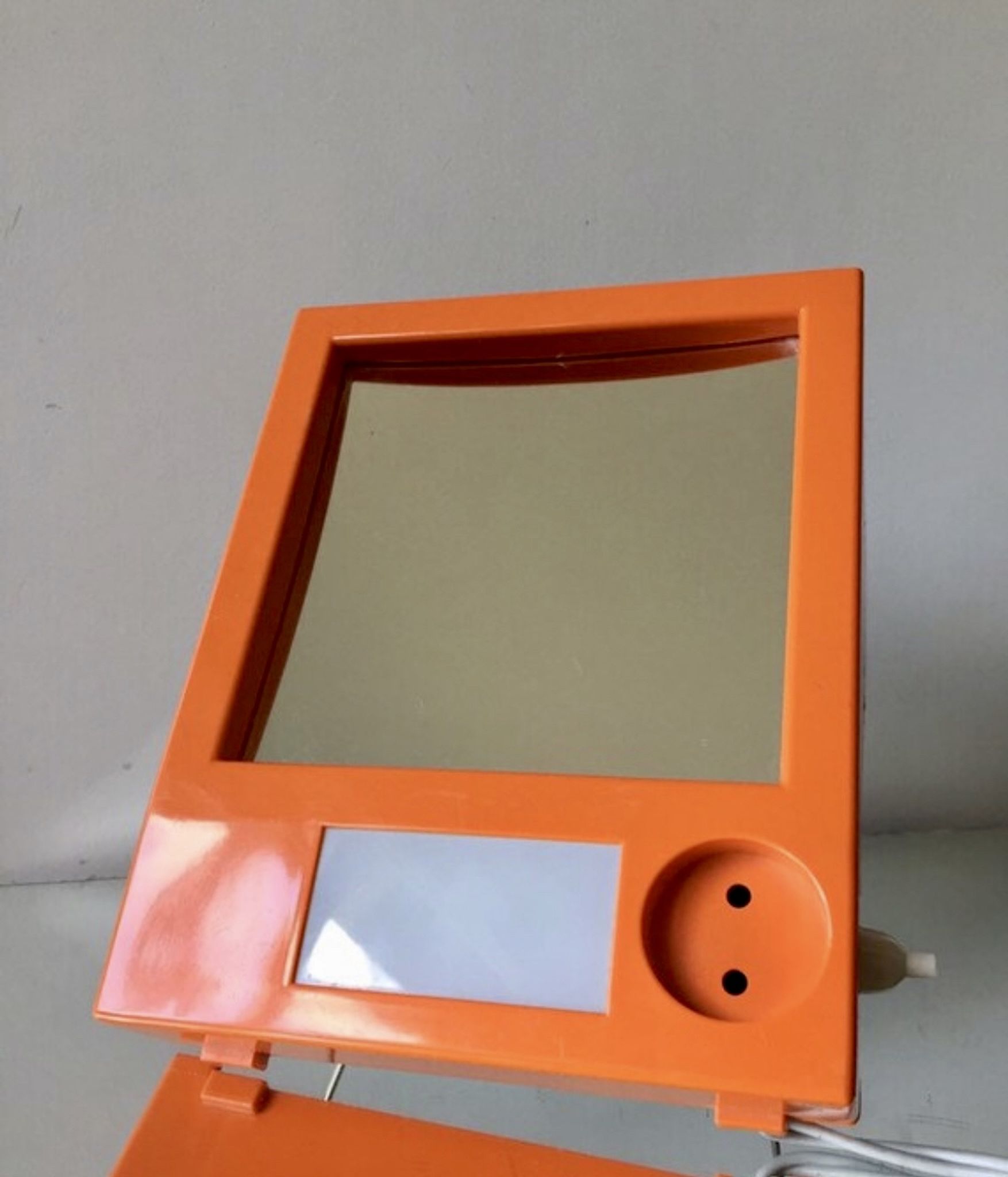 Miroir de courtoisie du milieu du siècle design danois