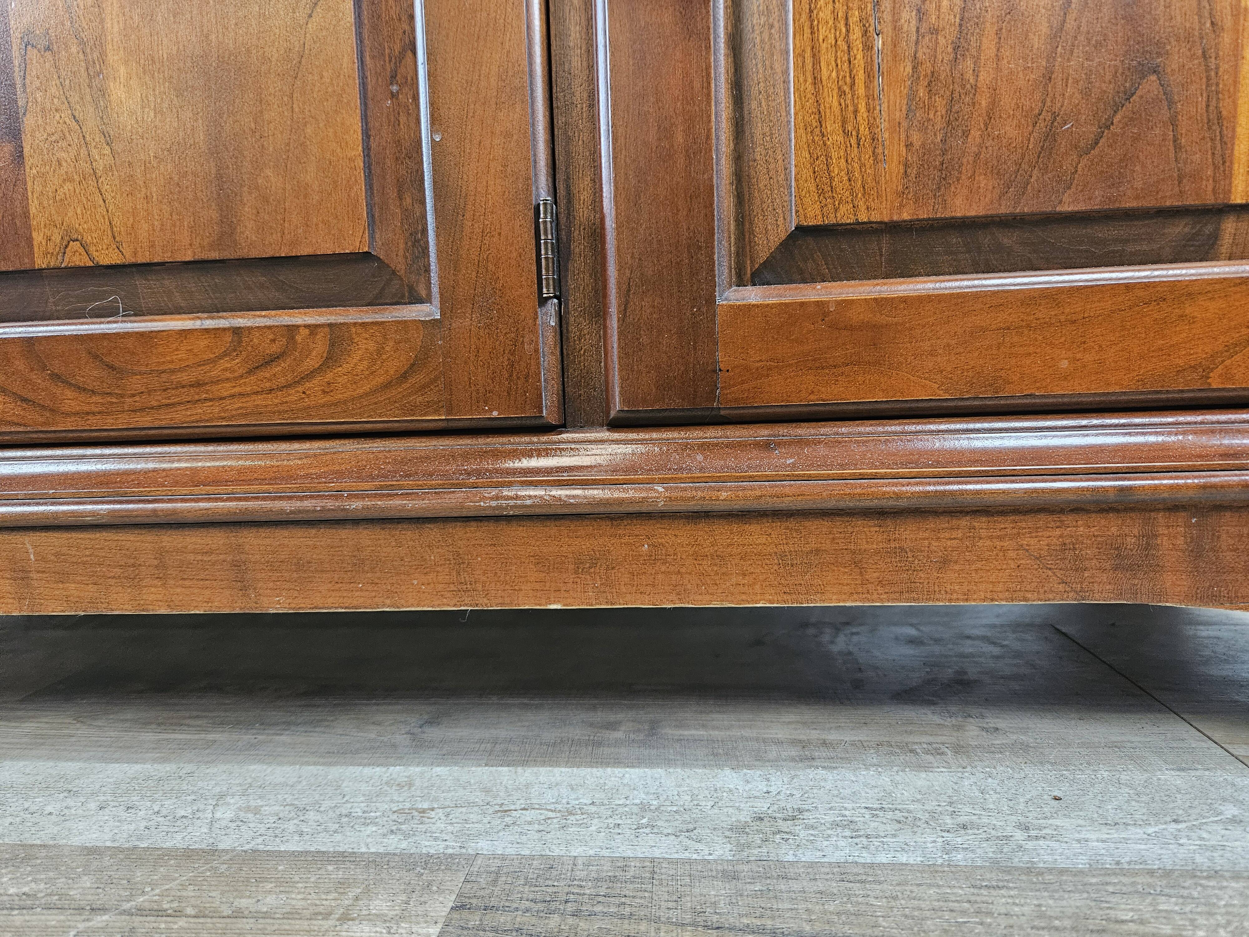 Buffet de Fantoni en massif merisier