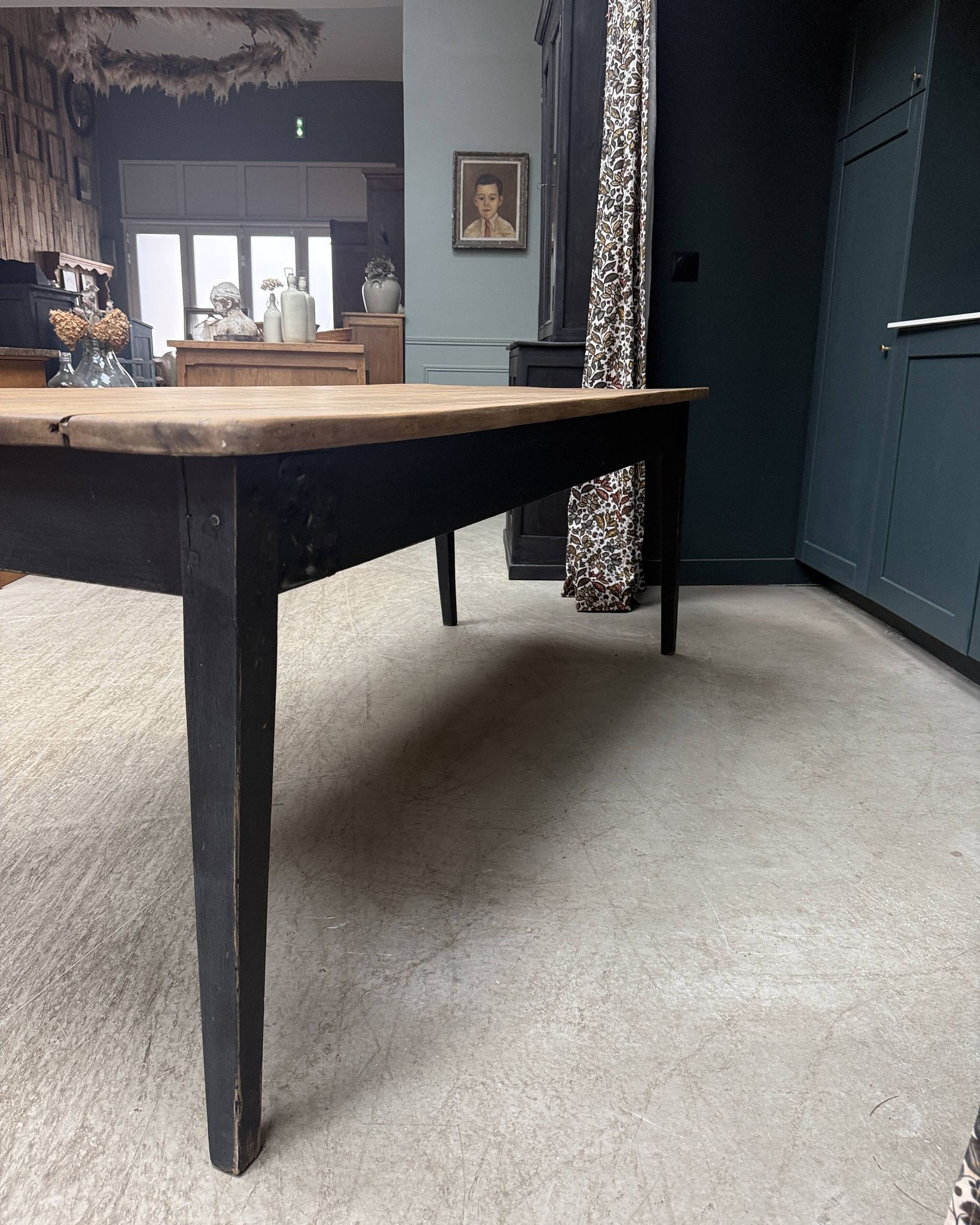 Farm table with black patinated legs (renovated)