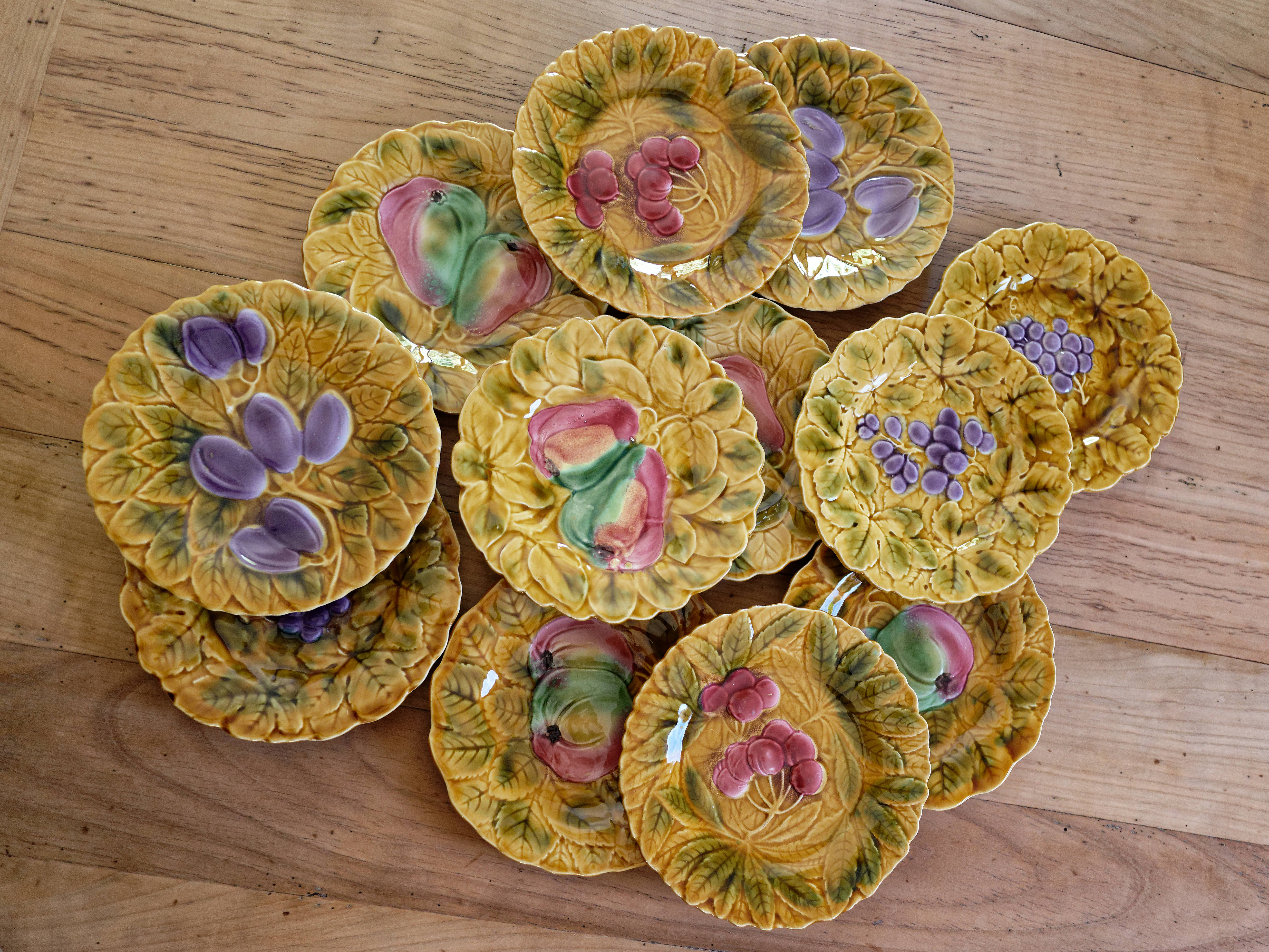 lot of 12 fruit barbotine dessert plates Sarreguemines