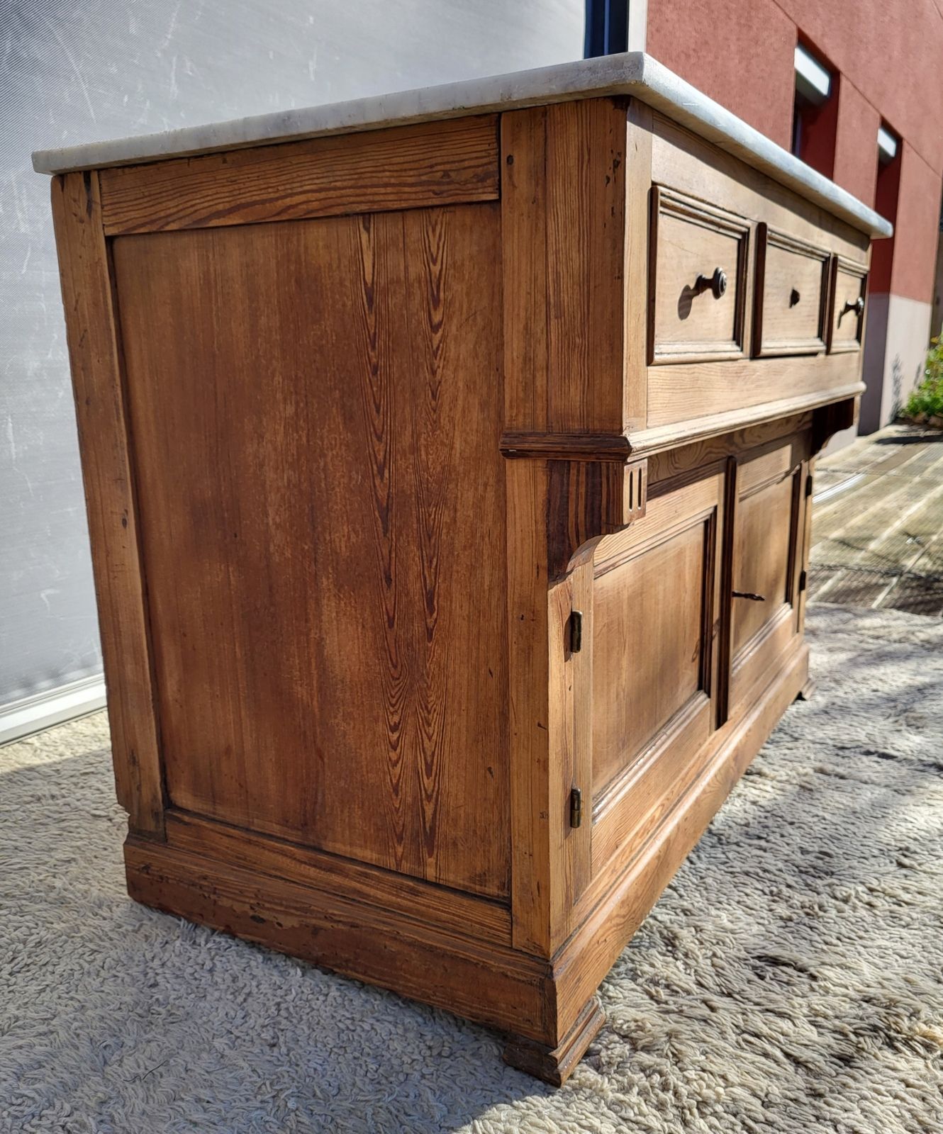 Meuble de toilette 1900 • Marbre et vasque à bascule
