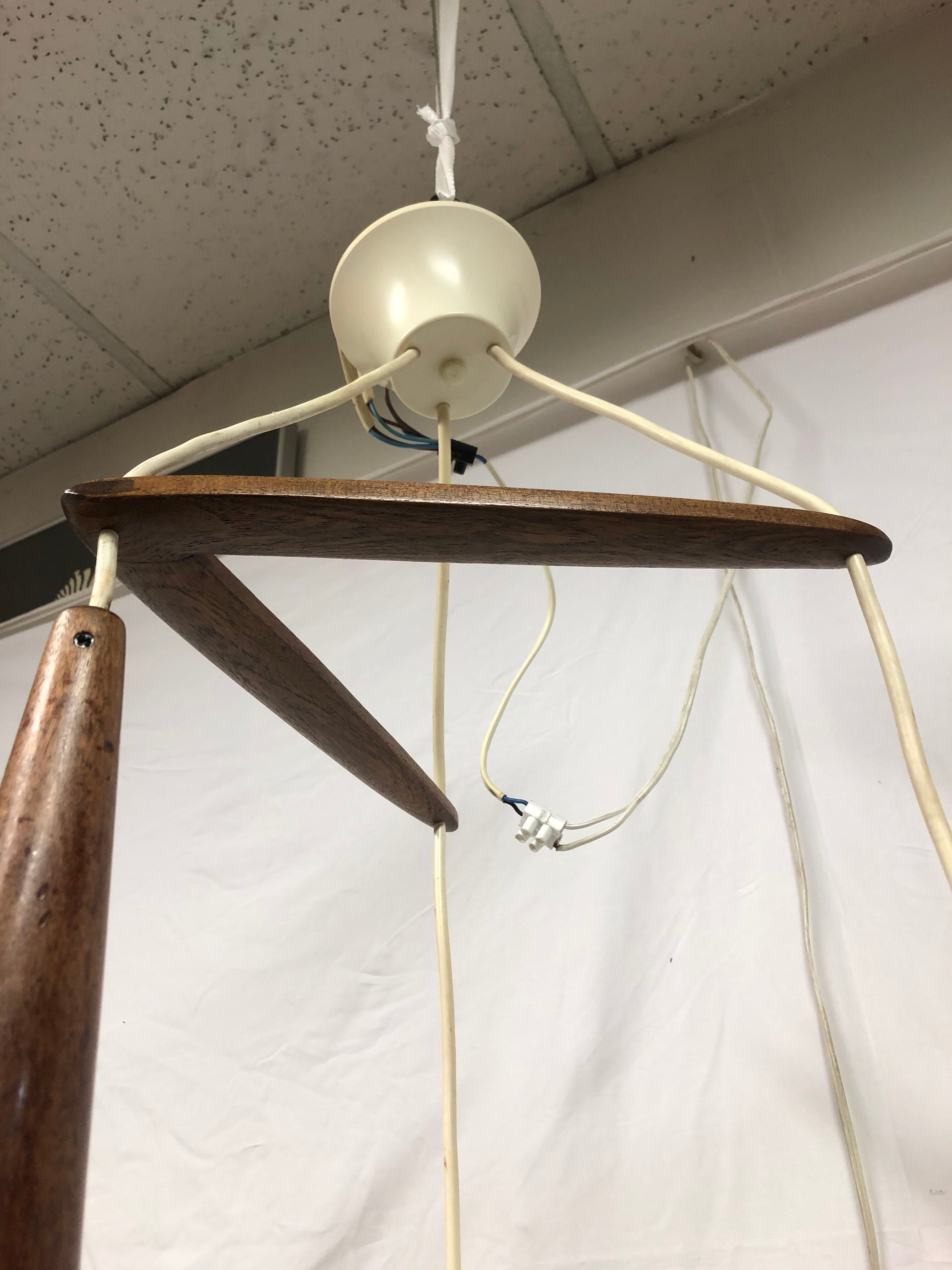 Scandinavian style boomerang suspension of the 60s