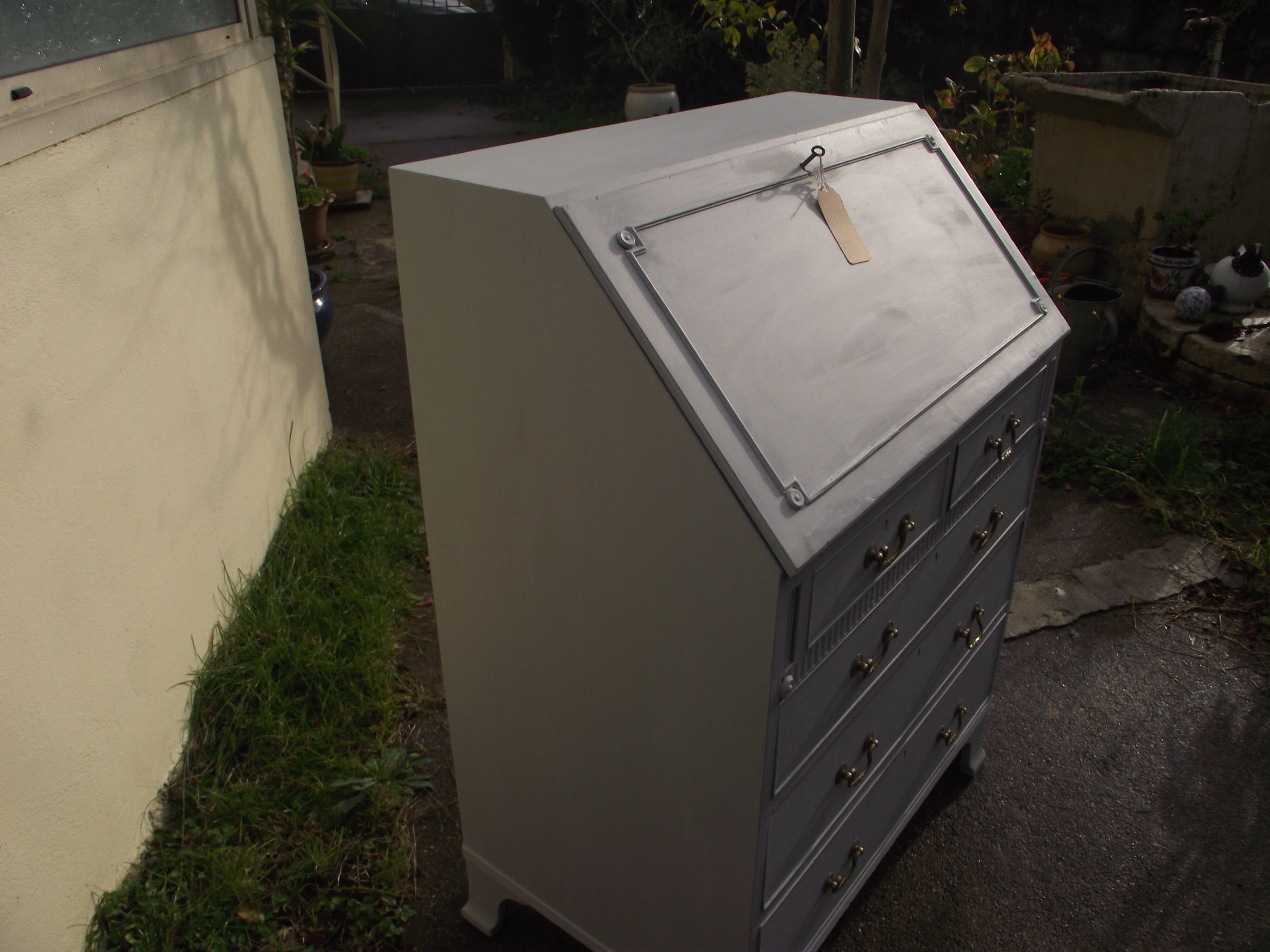 Painted English scriban office