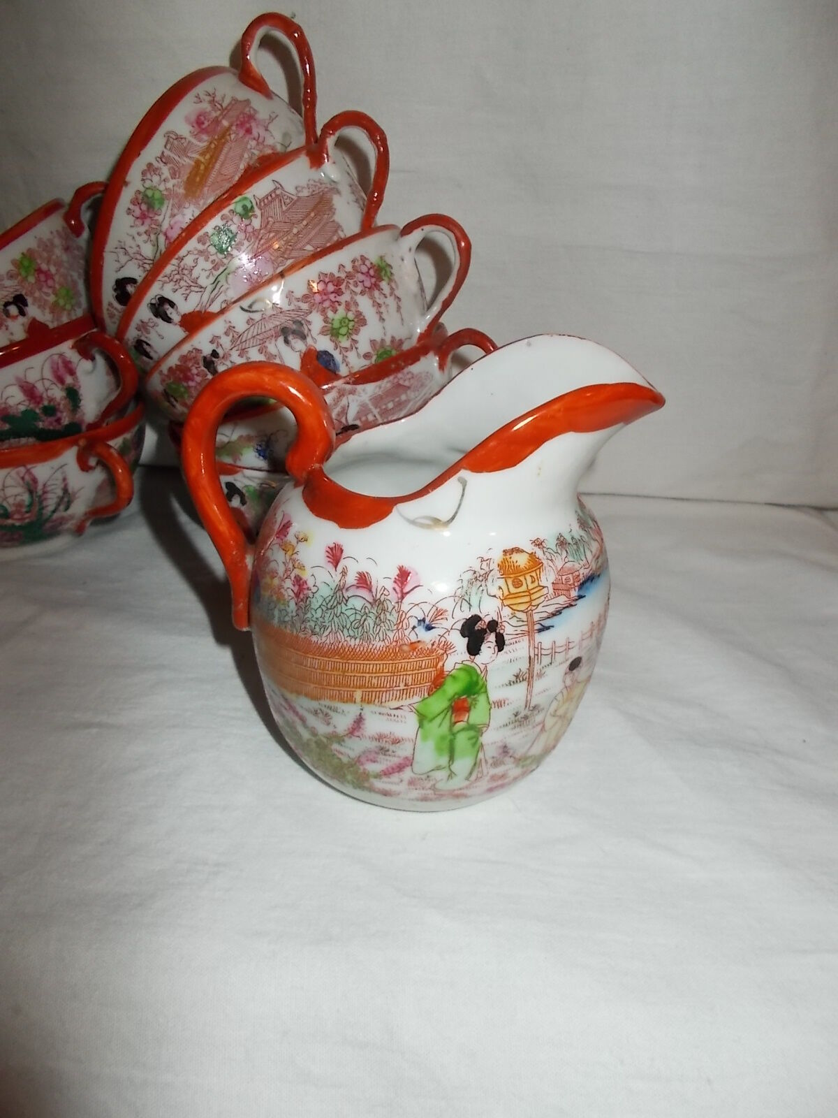 Very fine porcelain maruku china tea service