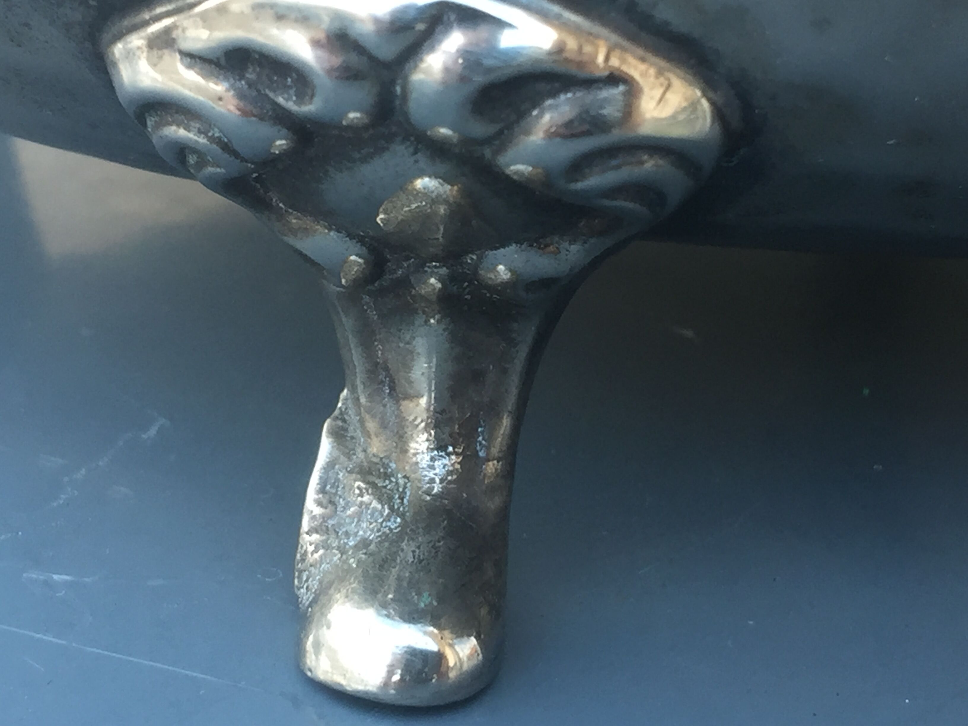 Cache silver metal jar