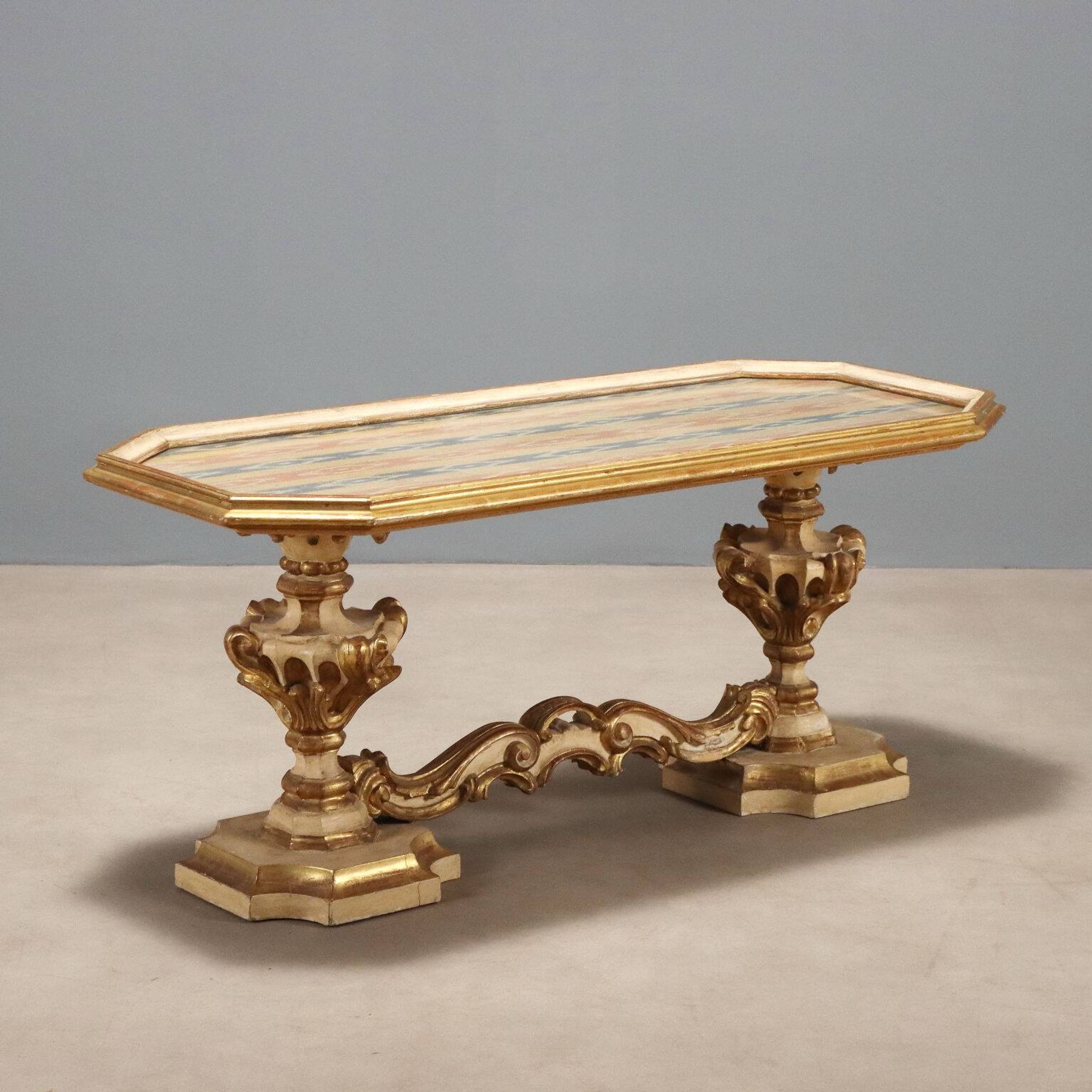 Table basse baroque antique en bois, 19e siècle