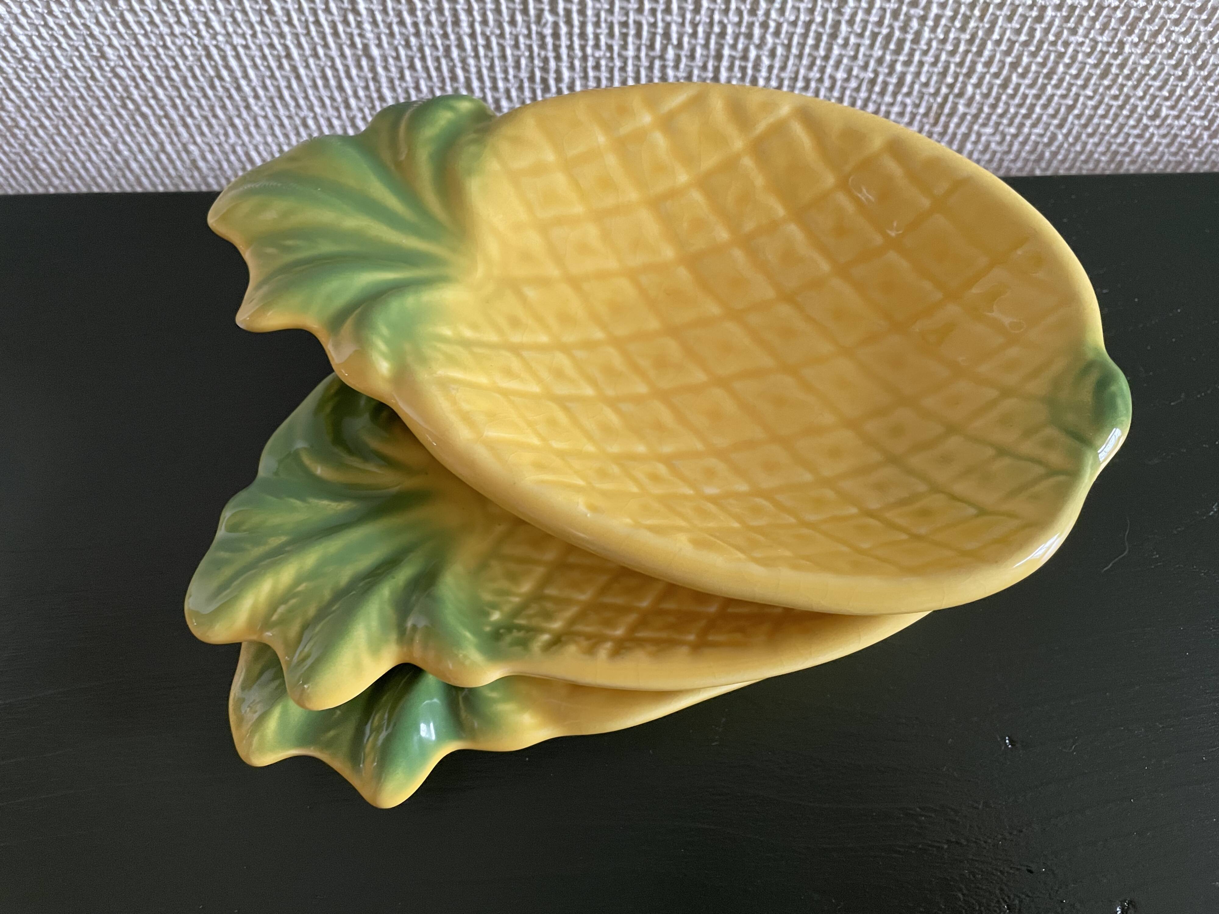 Pineapple cups