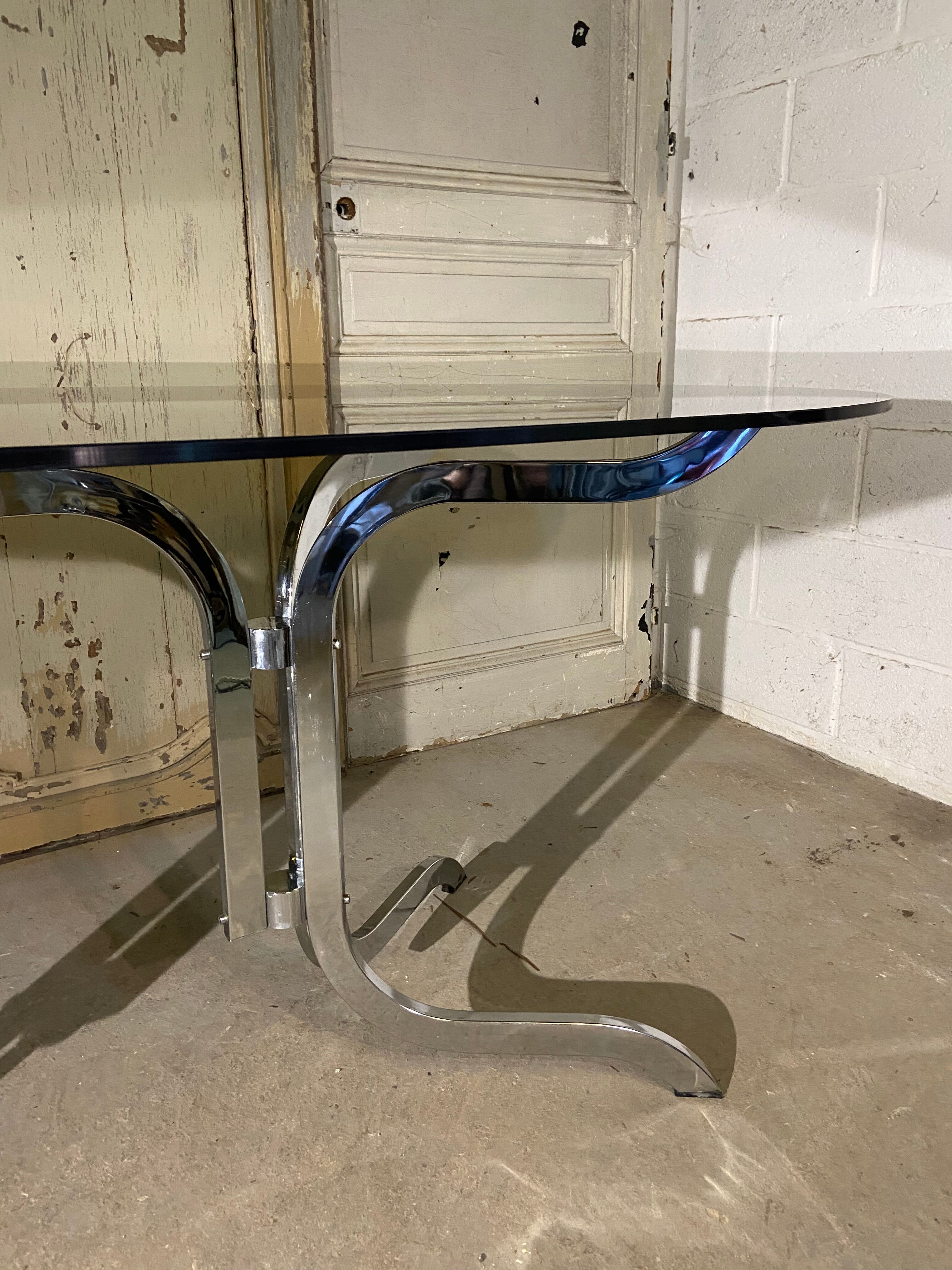 Design dining table year 70 in chrome and smoked glass