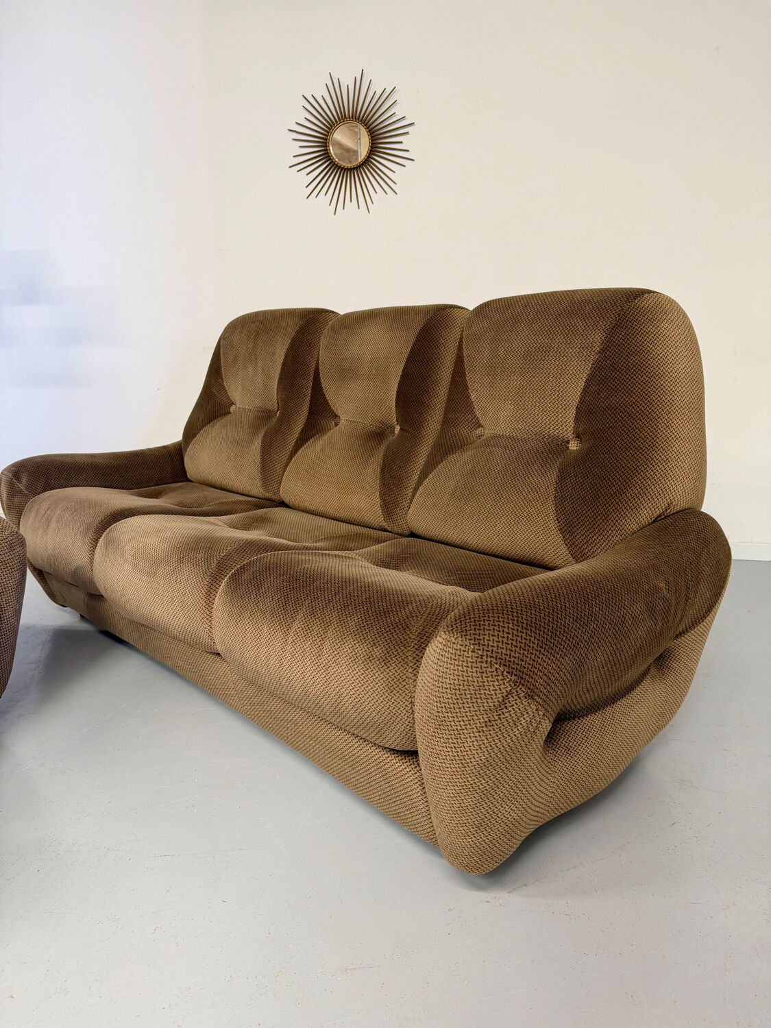 Cosy 3-seater sofa, convertible, French design from the 70s, vintage.