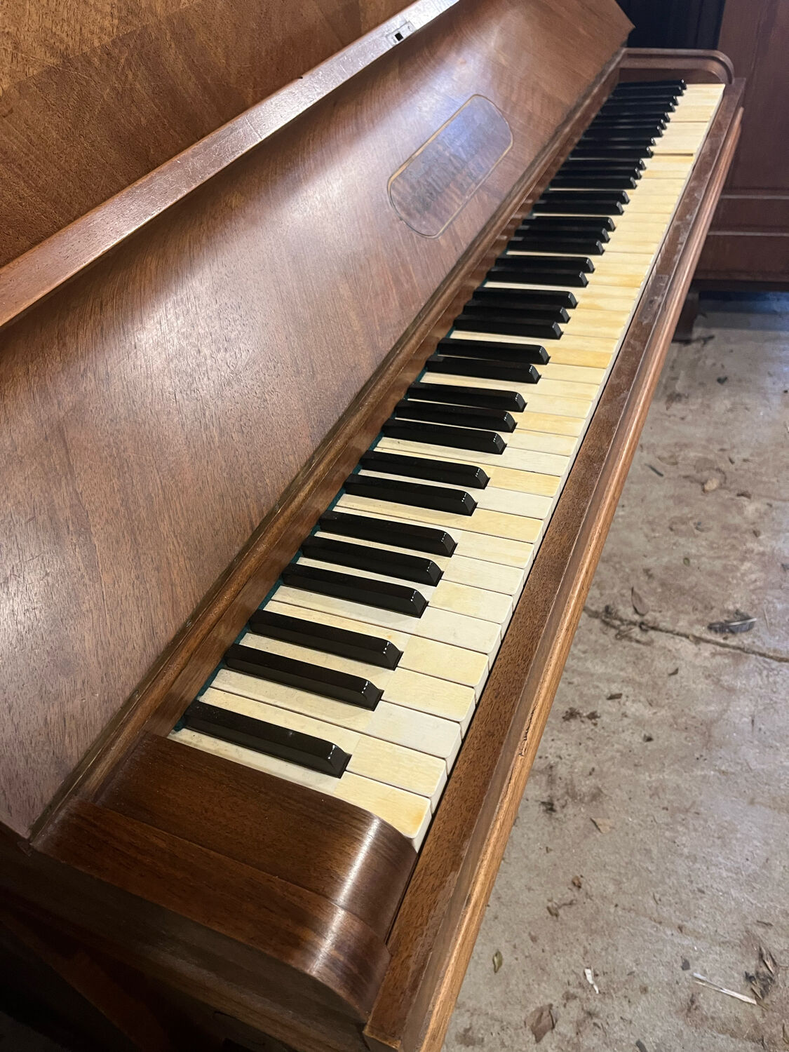 Upright piano Leguerinais Frères to makeover