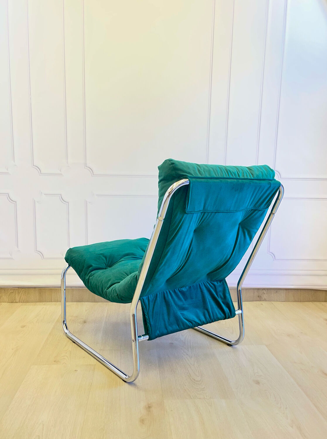 IKEA Pixi vintage green velvet armchair – Scandinavian retro design.