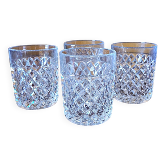 4 vintage whiskey glasses in chiseled diamond tip glass