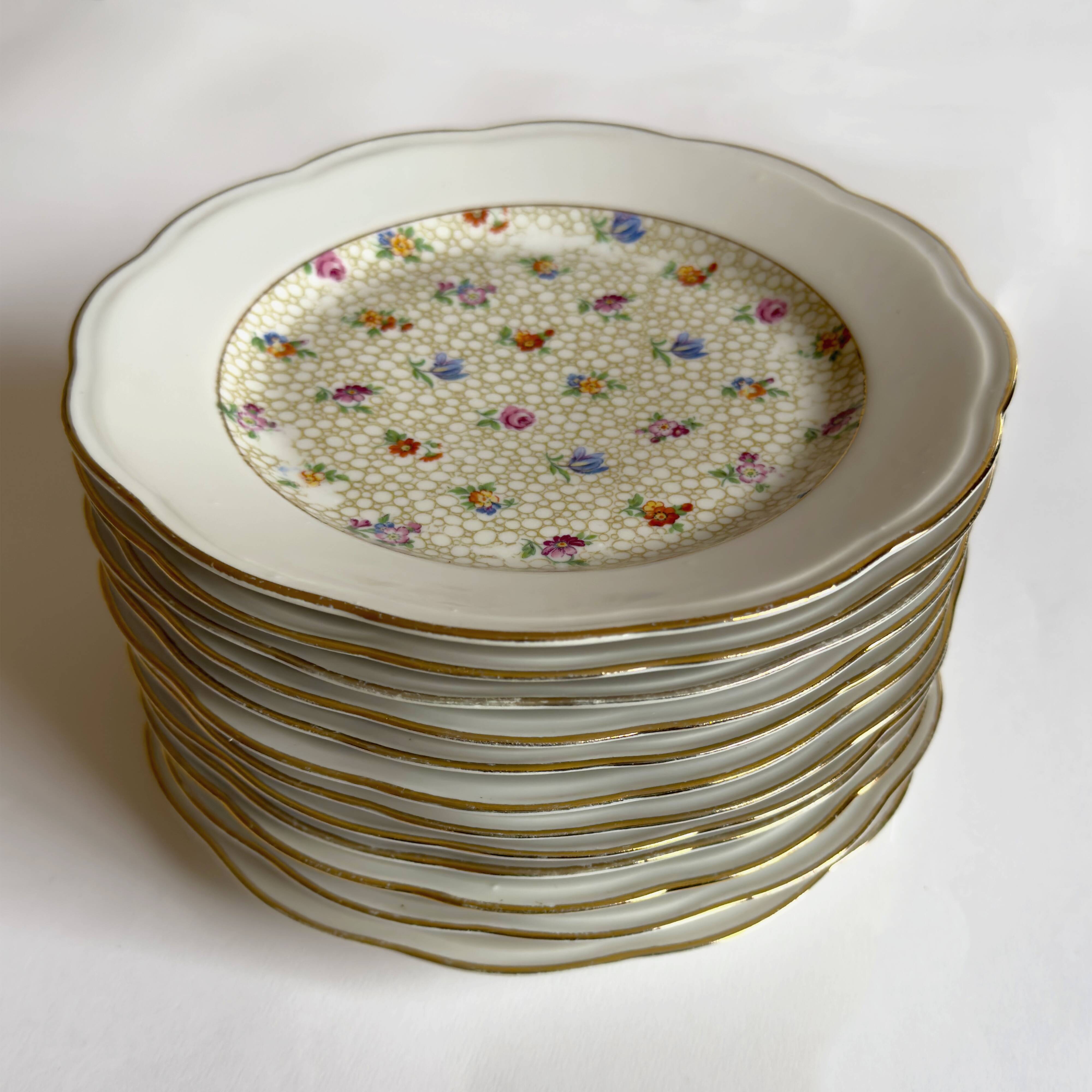 Service of 12 SFP porcelain dessert plates Société Française de Porcelaine