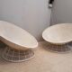 Paire de fauteuils corbeille scoubidou