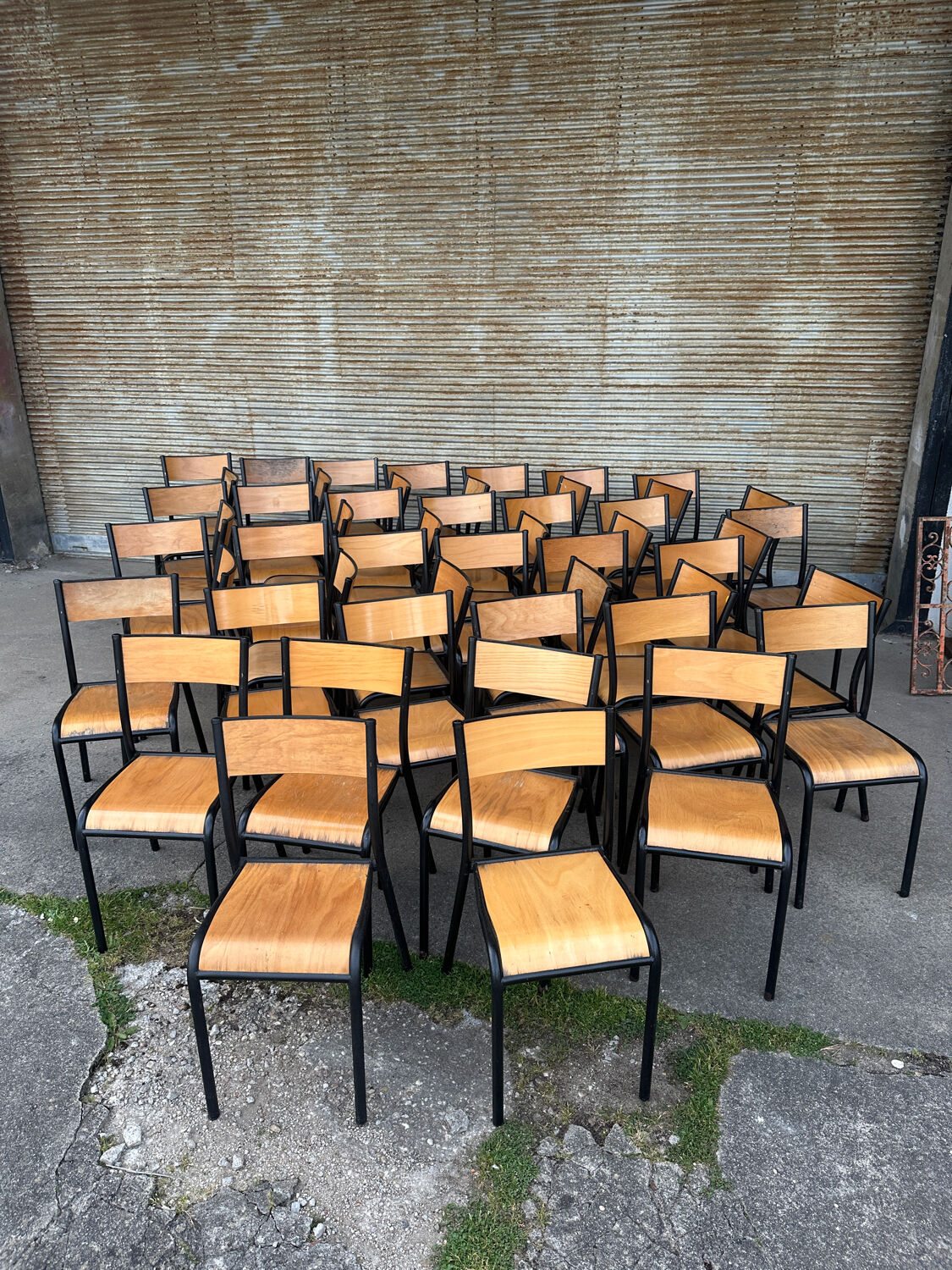 Lot de 50 chaises écoles bois et métal