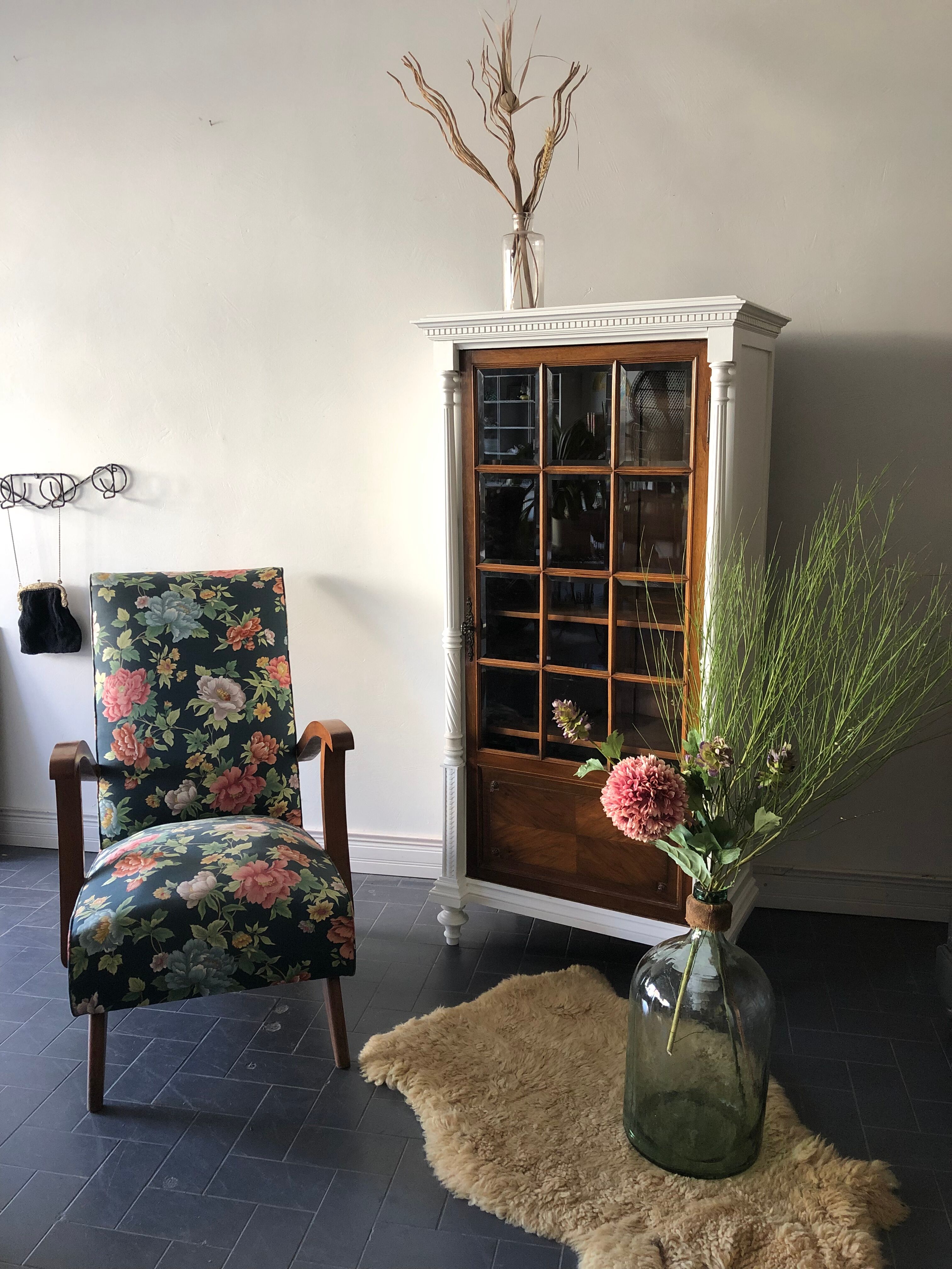 Glass cabinet, chic country cloaker