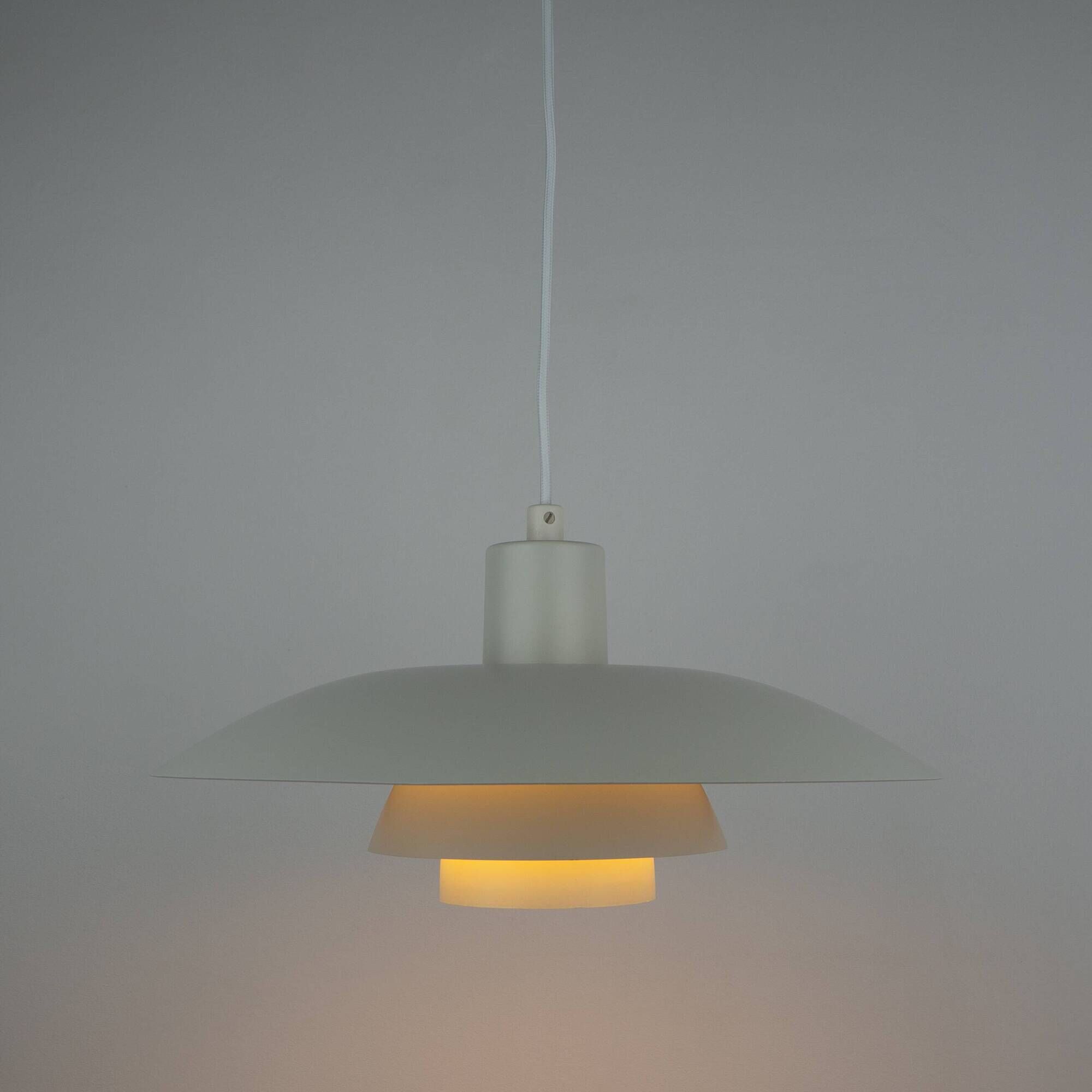 Pair of 2 Danish vintage PH 4/3 pendant lamps by Poul Henningsen, 1966