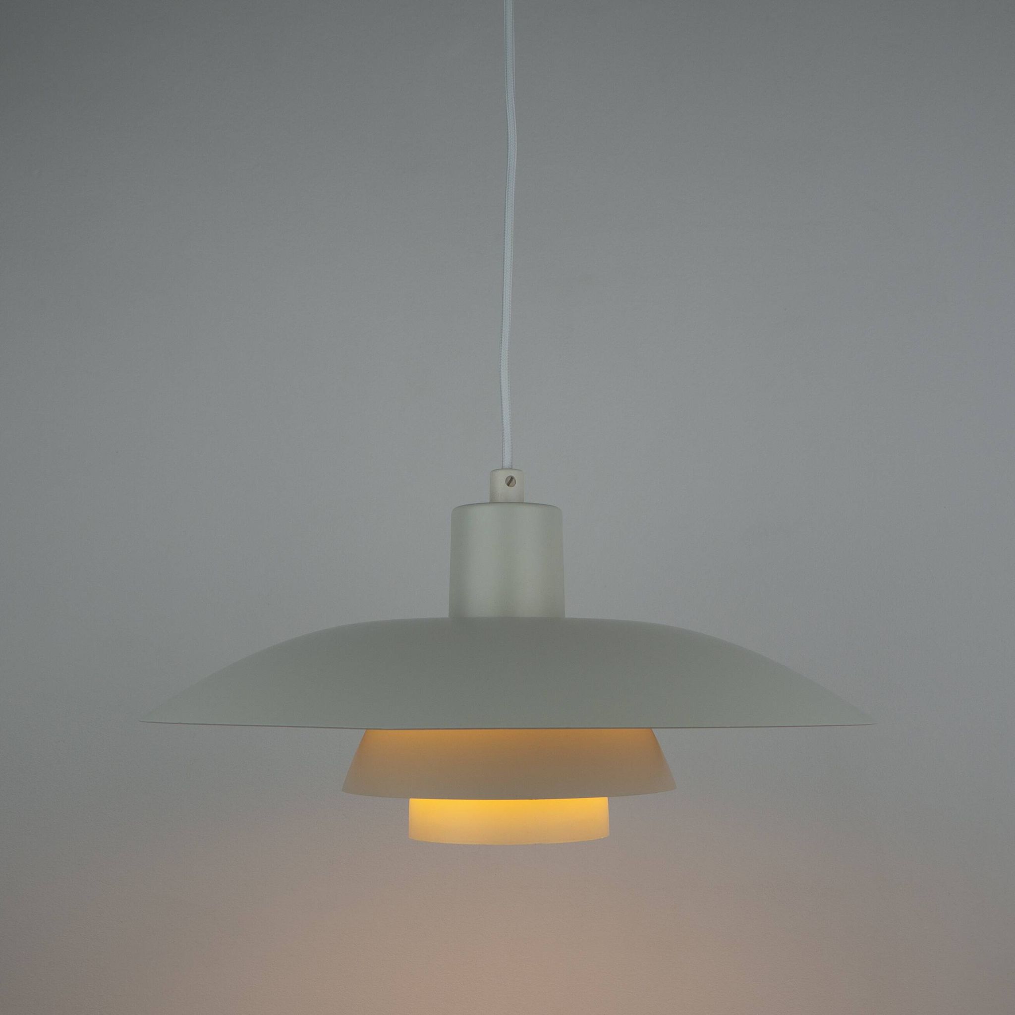 Pair of 2 Danish vintage PH 4/3 pendant lamps by Poul Henningsen, 1966