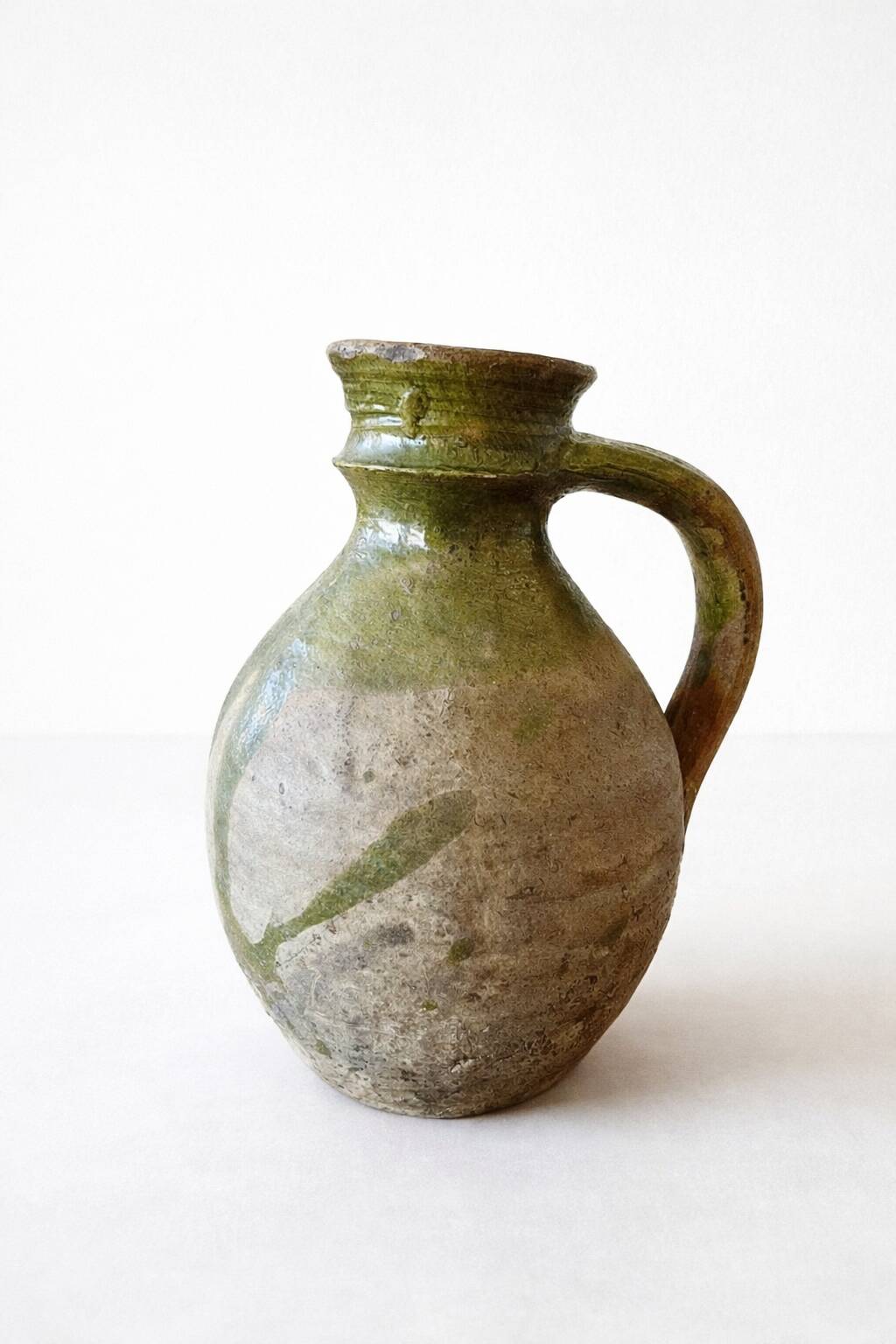 Cruche ancienne en grès émaillé – Europe, XVIIIe / début XIXe siècle