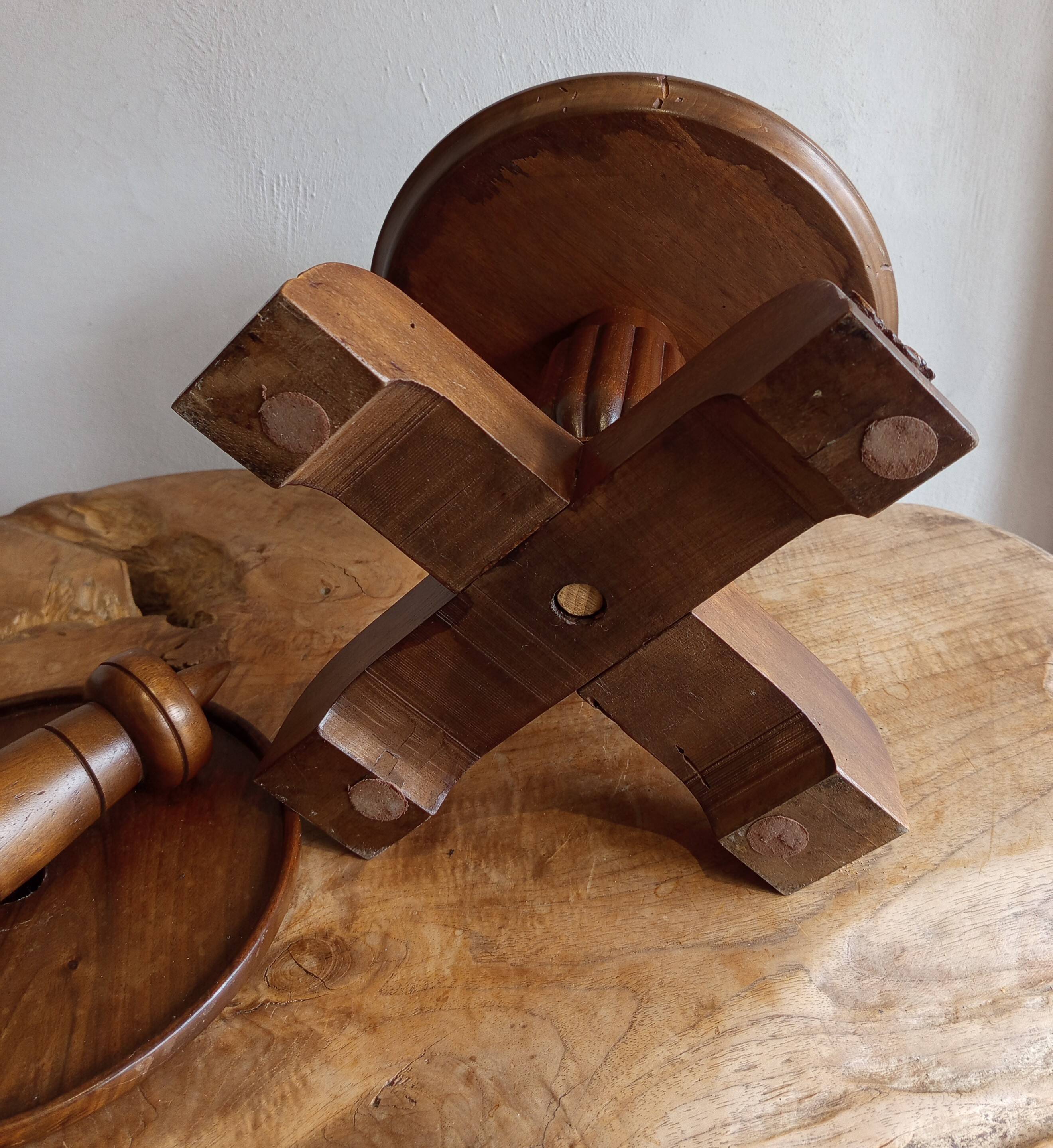 Serviteur de table présentoir en noyer 2 plateaux