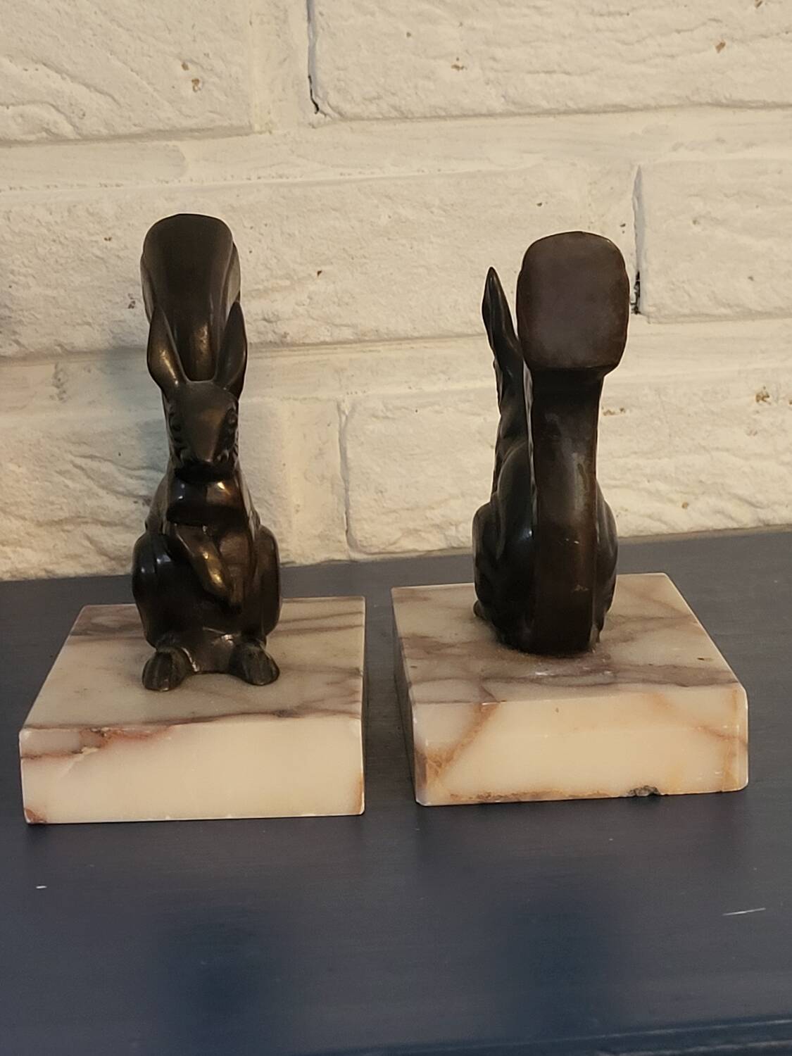 Squirrel bookend
