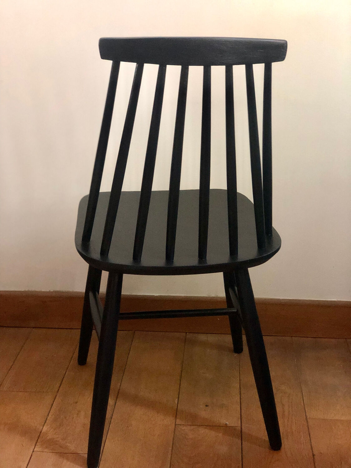 The pair of chairs in Tapiovaara style.