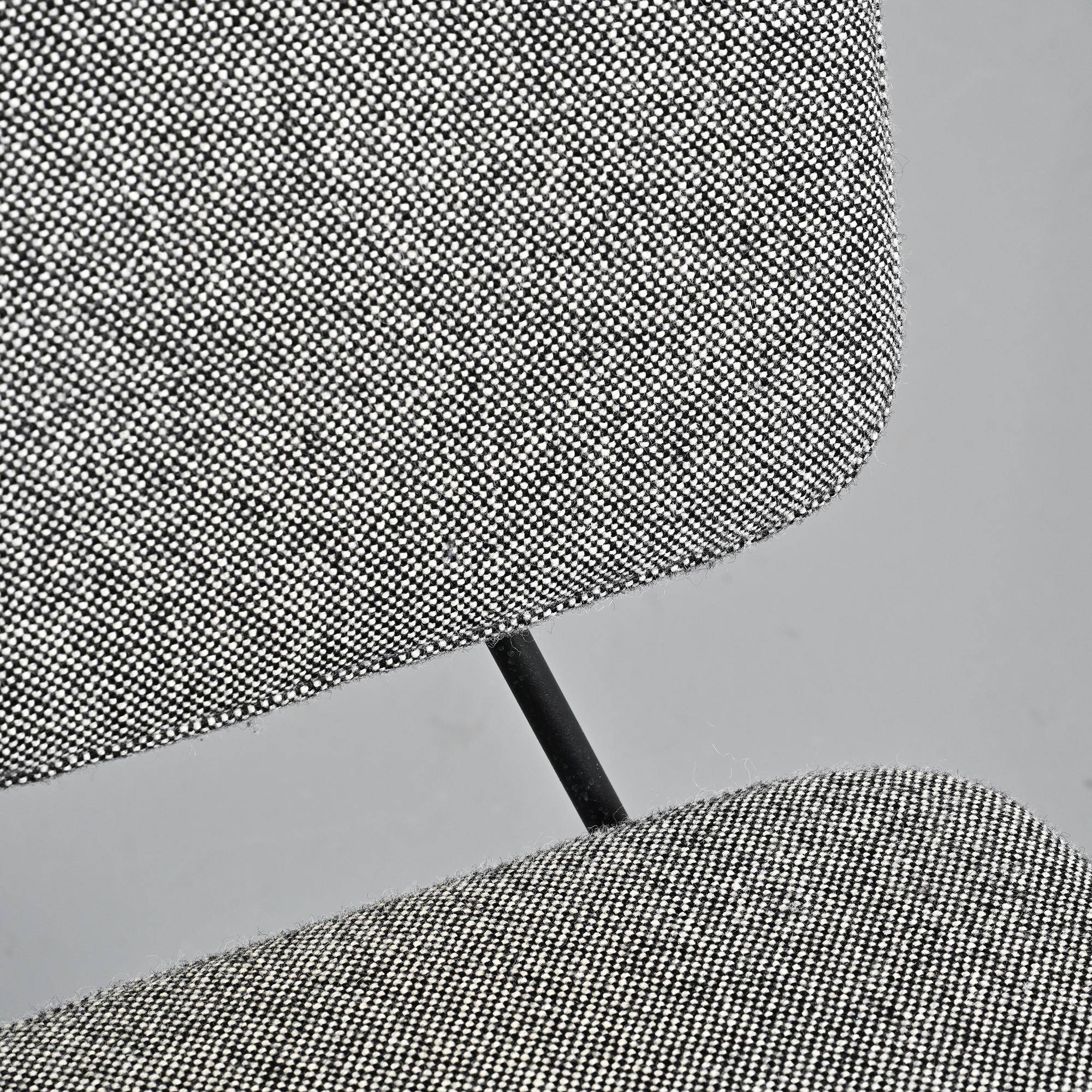 Set of 8 F0907 Moulin chairs by Pierre Paulin, Artifort around 2000.