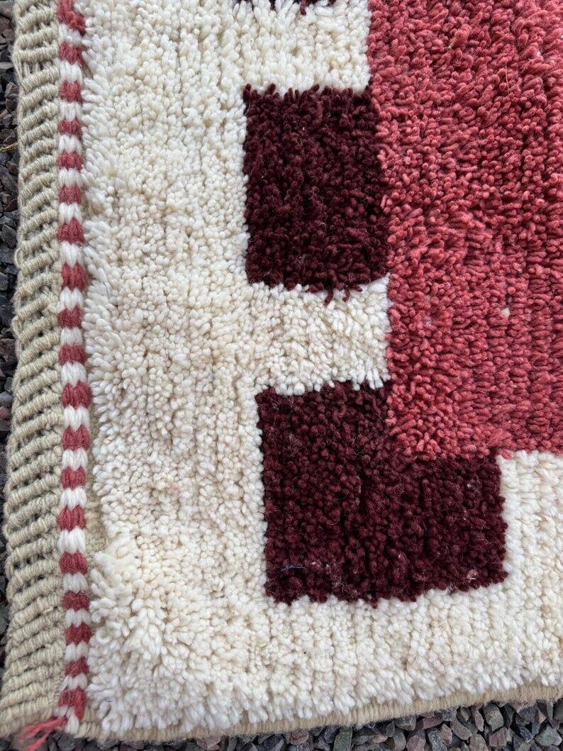 Traditional handmade pure wool Berber rug size 2.5/3.5 m