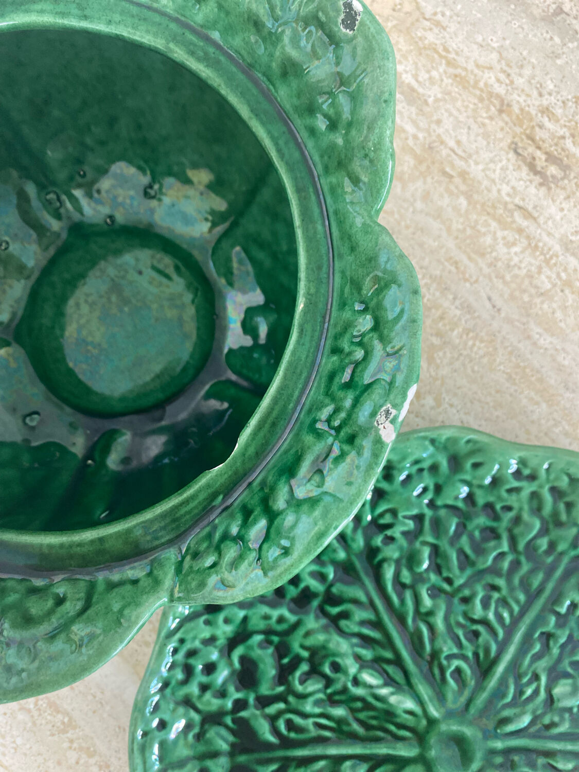 Slurry tureen and its tray