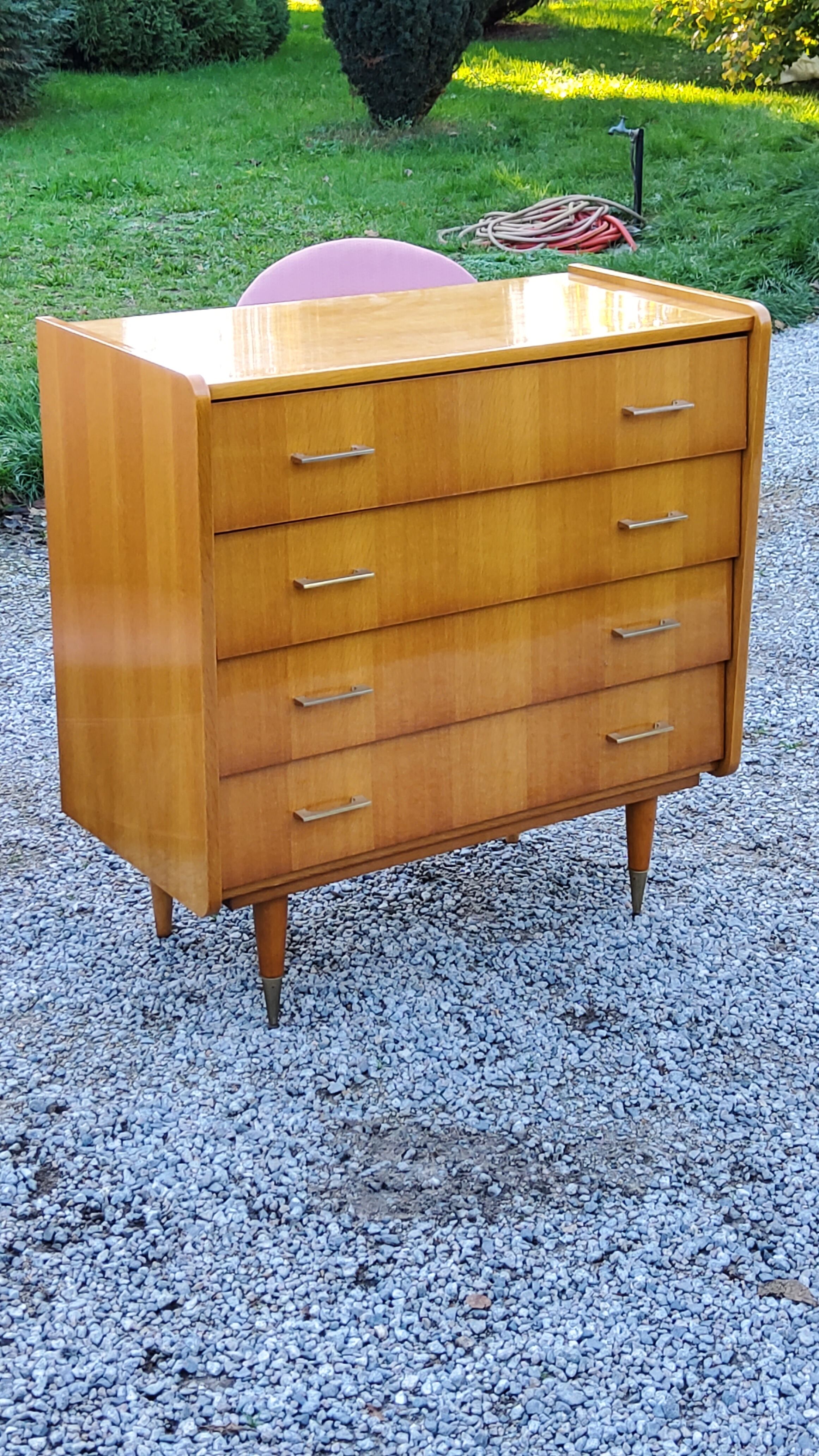 Vintage chest of drawers from the 60s in blond oak 4 drawers conical feet