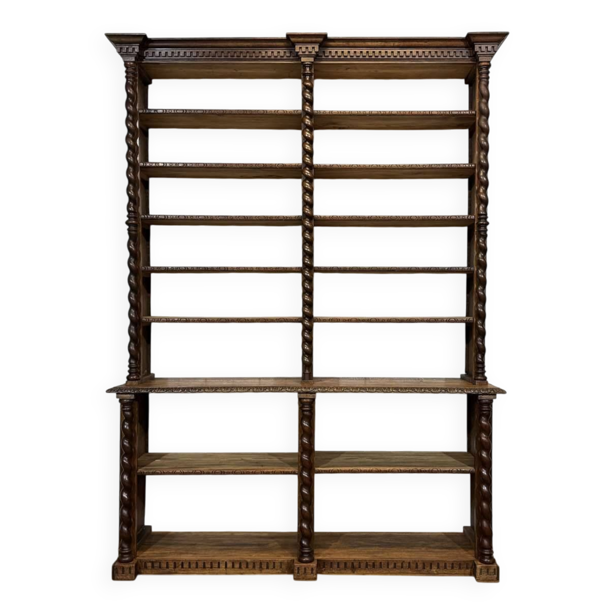 Bibliothèque de boiserie en chêne et sapin début XXème