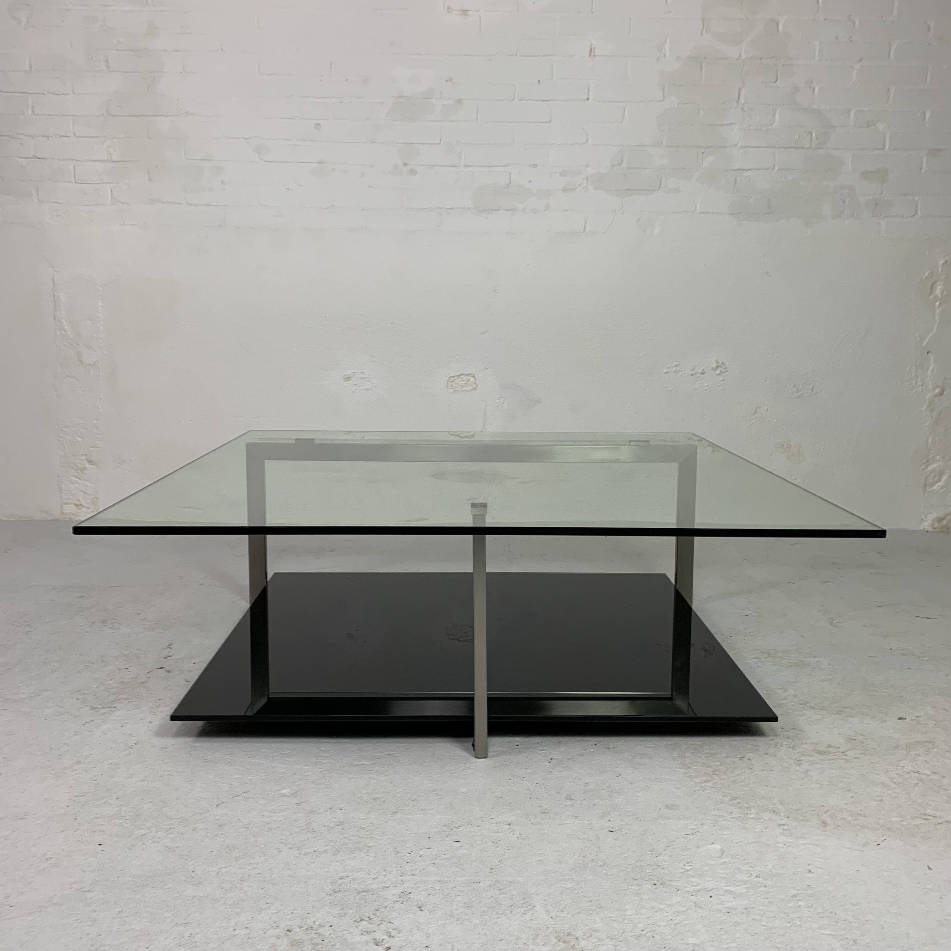Glass coffee table 110 x 110 cm in the style of Rolf Benz and Metaform