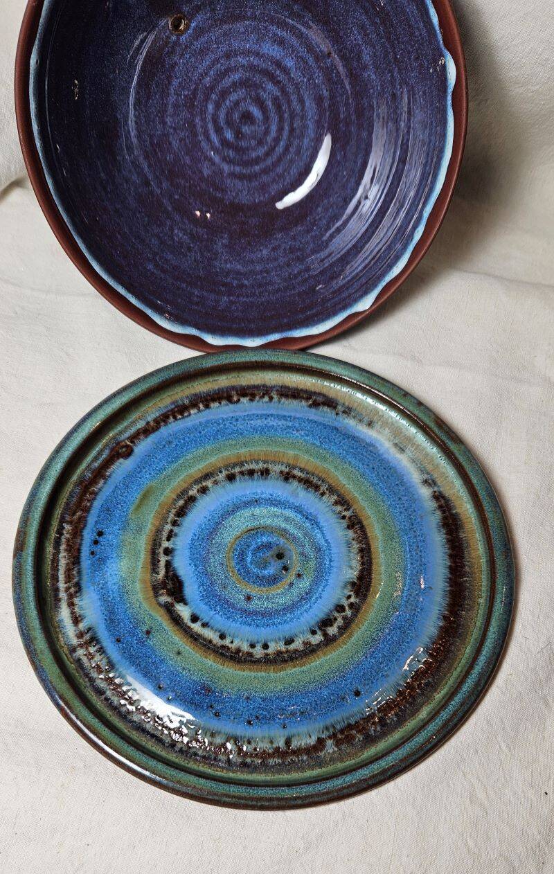 Glaze-glazed terracotta cheese dome signed kreuz