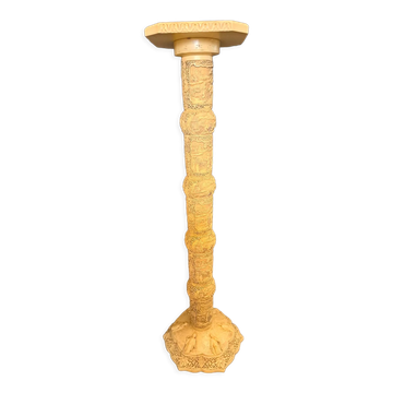 Colonne chinoise en résine sculptée