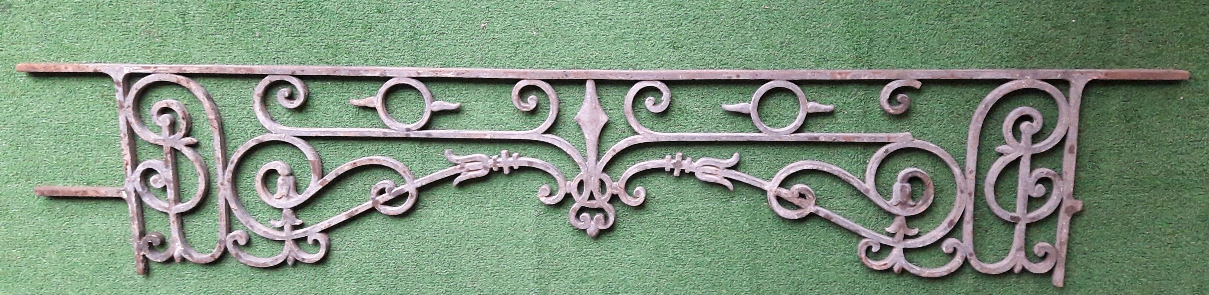 Lambrequin window top wardrobe