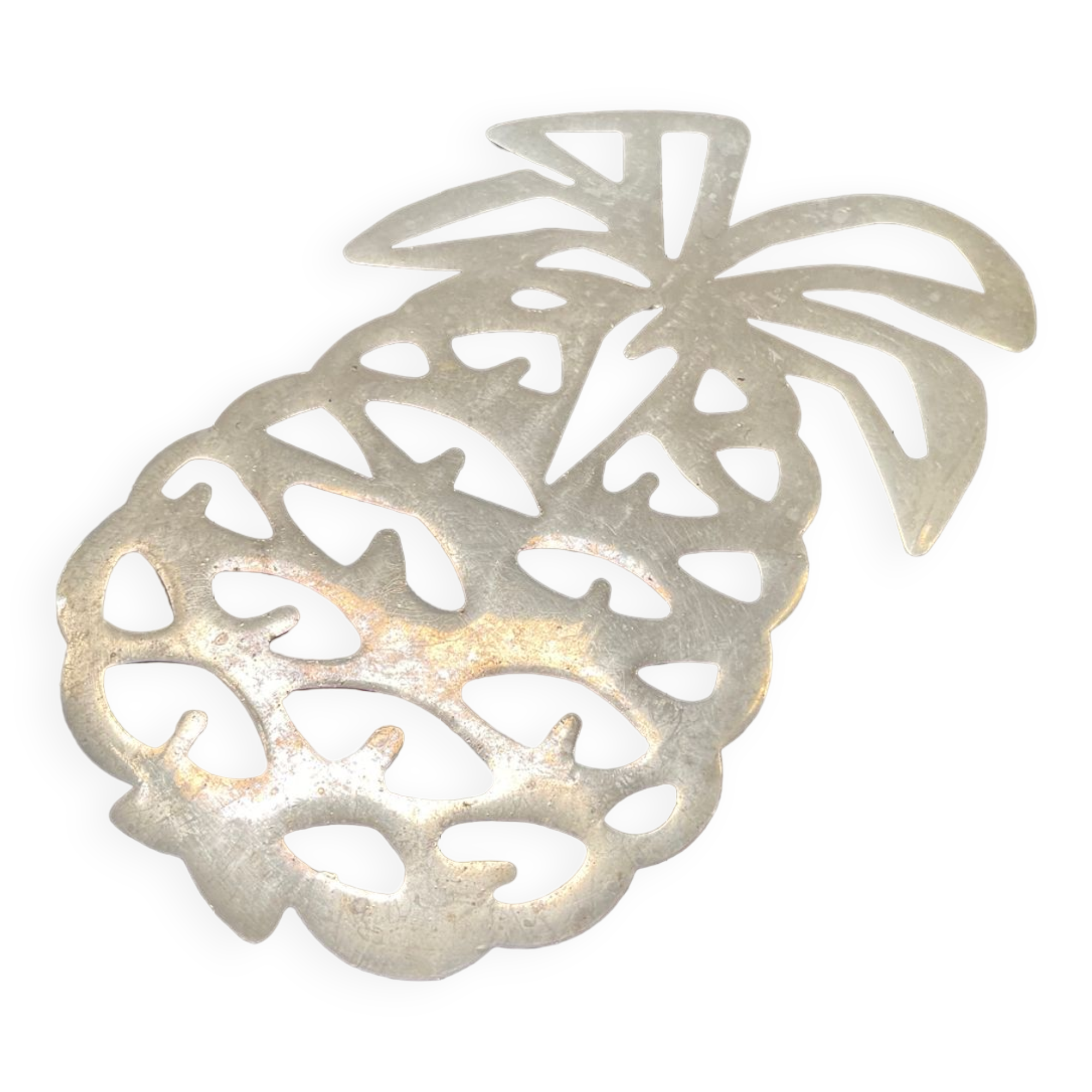 Vintage pineapple trivia in silver metal