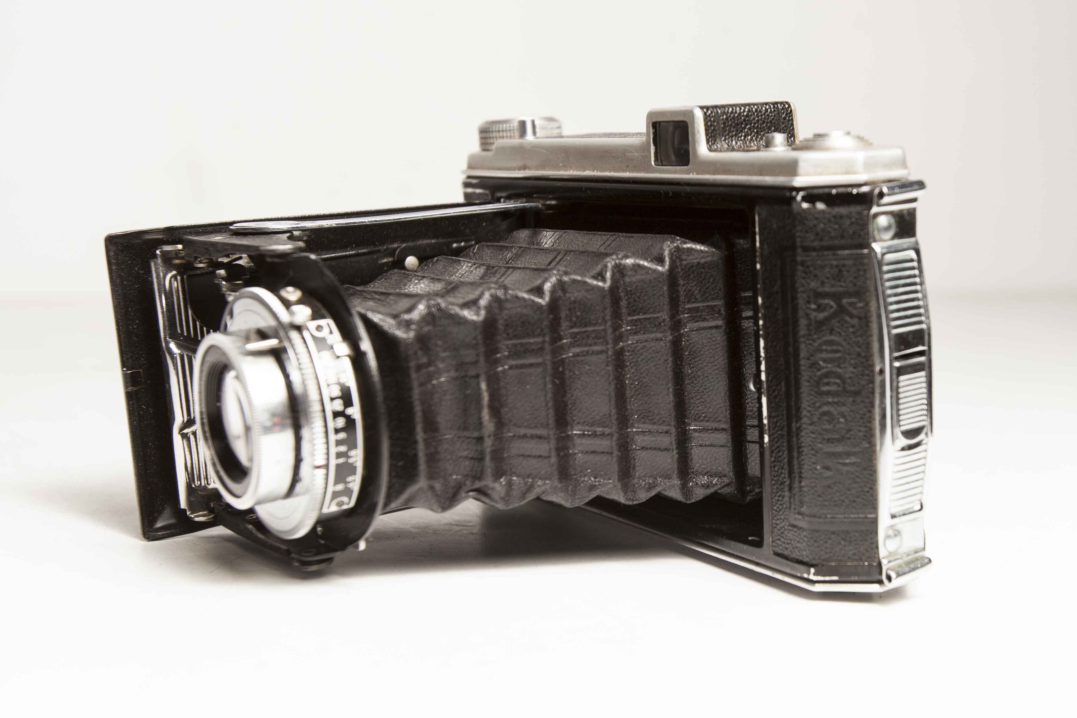 Camera Kodak Folding 620 bellows leather 1950