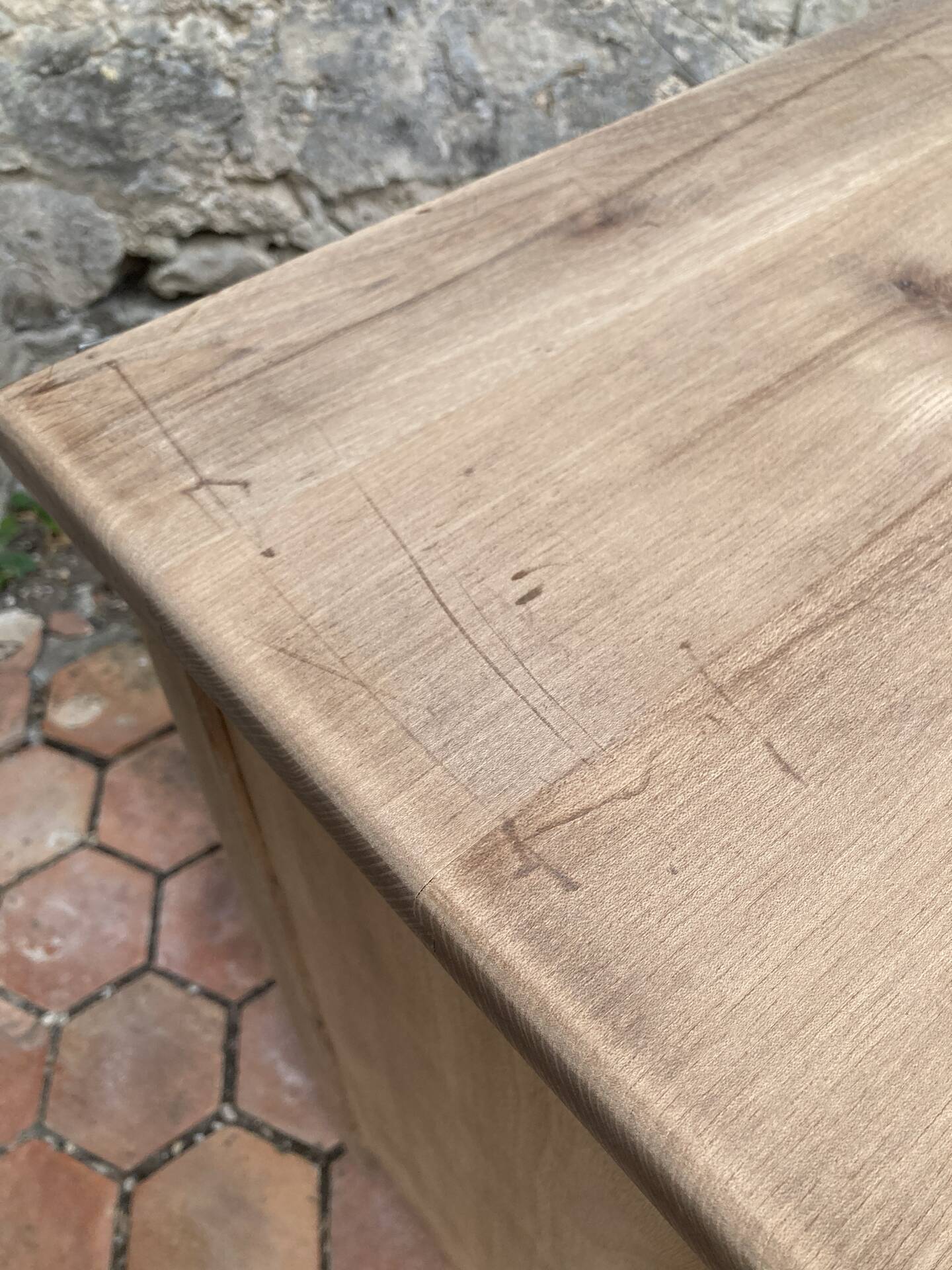 Petit buffet ancien en bois 