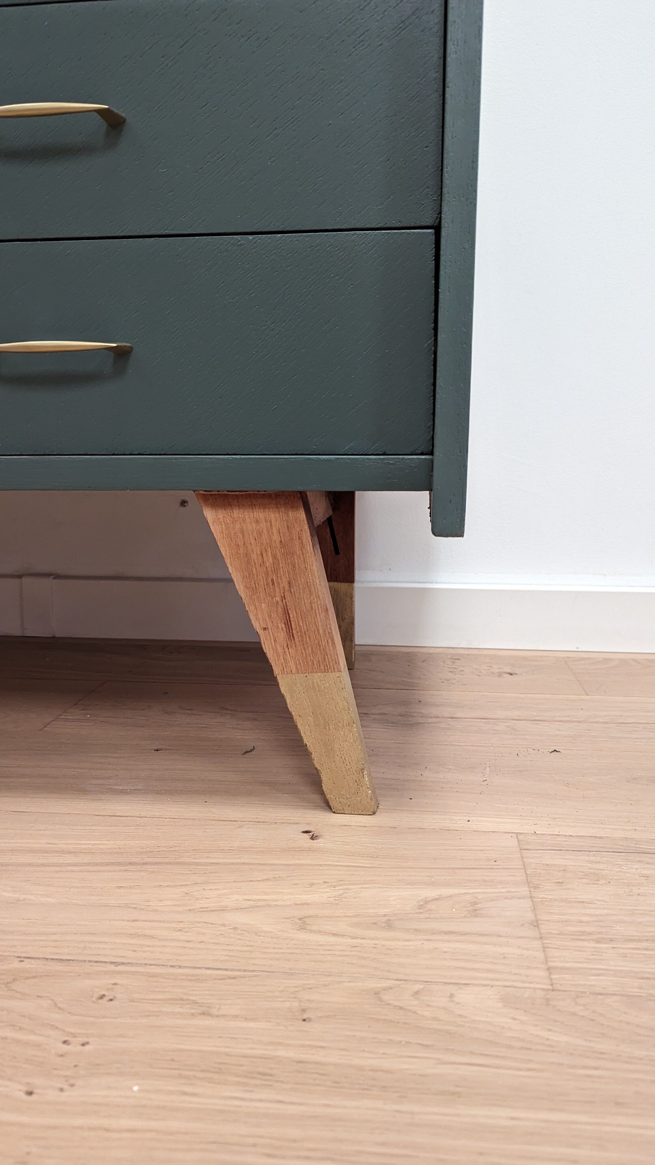 Vintage storage unit