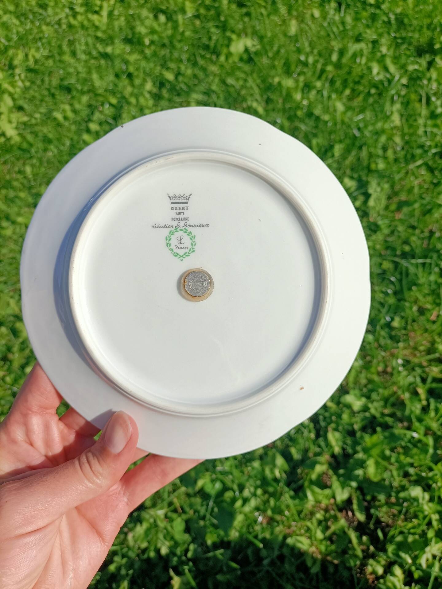Berry cake stand