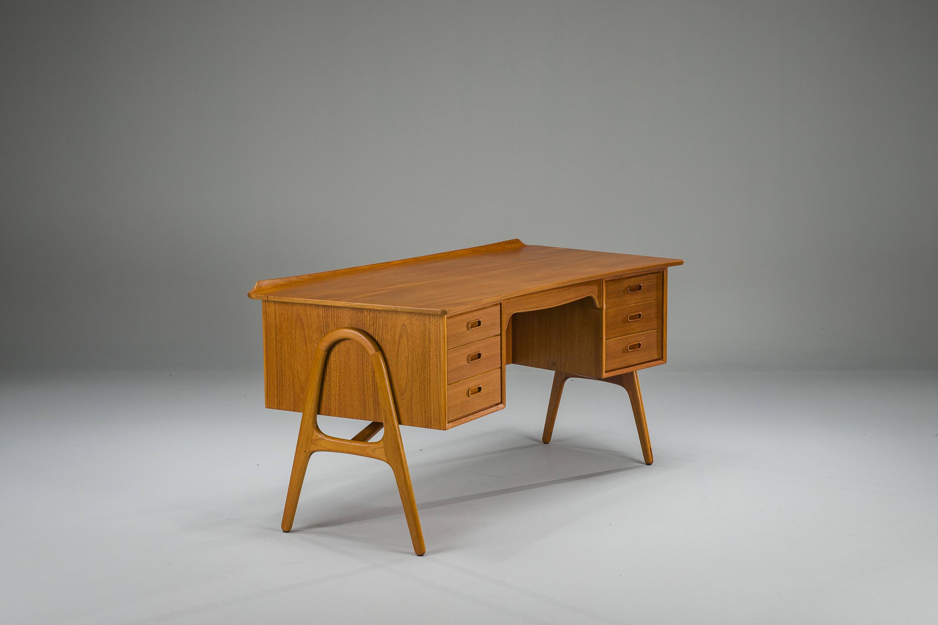 Mid-Century Danish Teak Desk by Svend Åge Madsen for Sigurd Hansen, 1950s