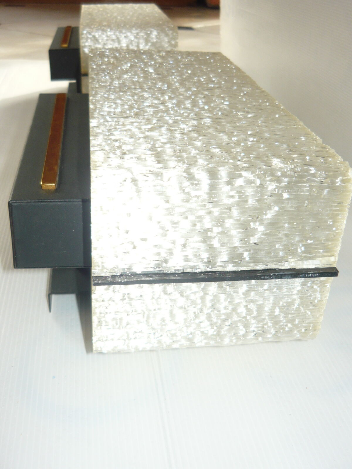 Paire d'appliques de la maison Arlus en perspex 1960
