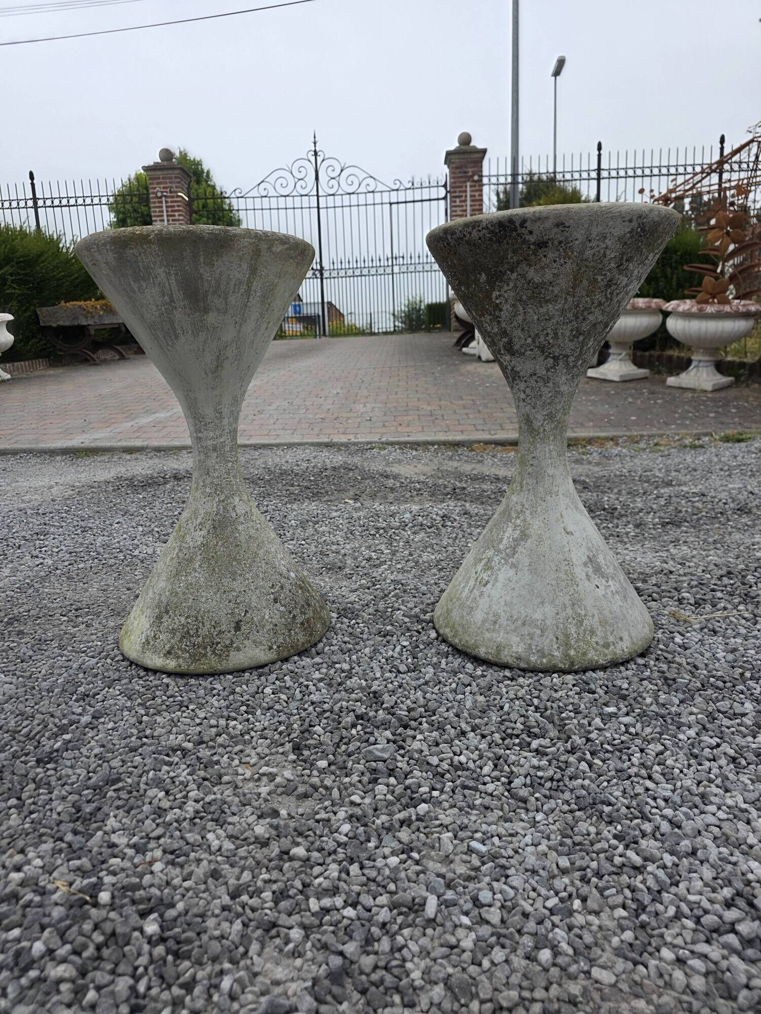 Pair of diabolos in eternit by Willy Guhl and Anton Bee – 1960