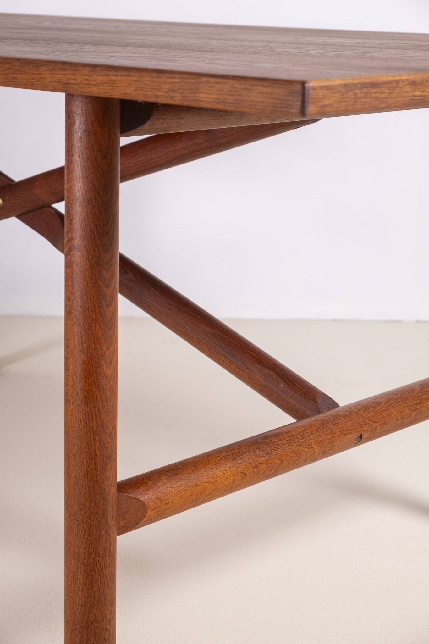 Table à manger en chêne par un ébéniste danois, années 1960, Danemark
